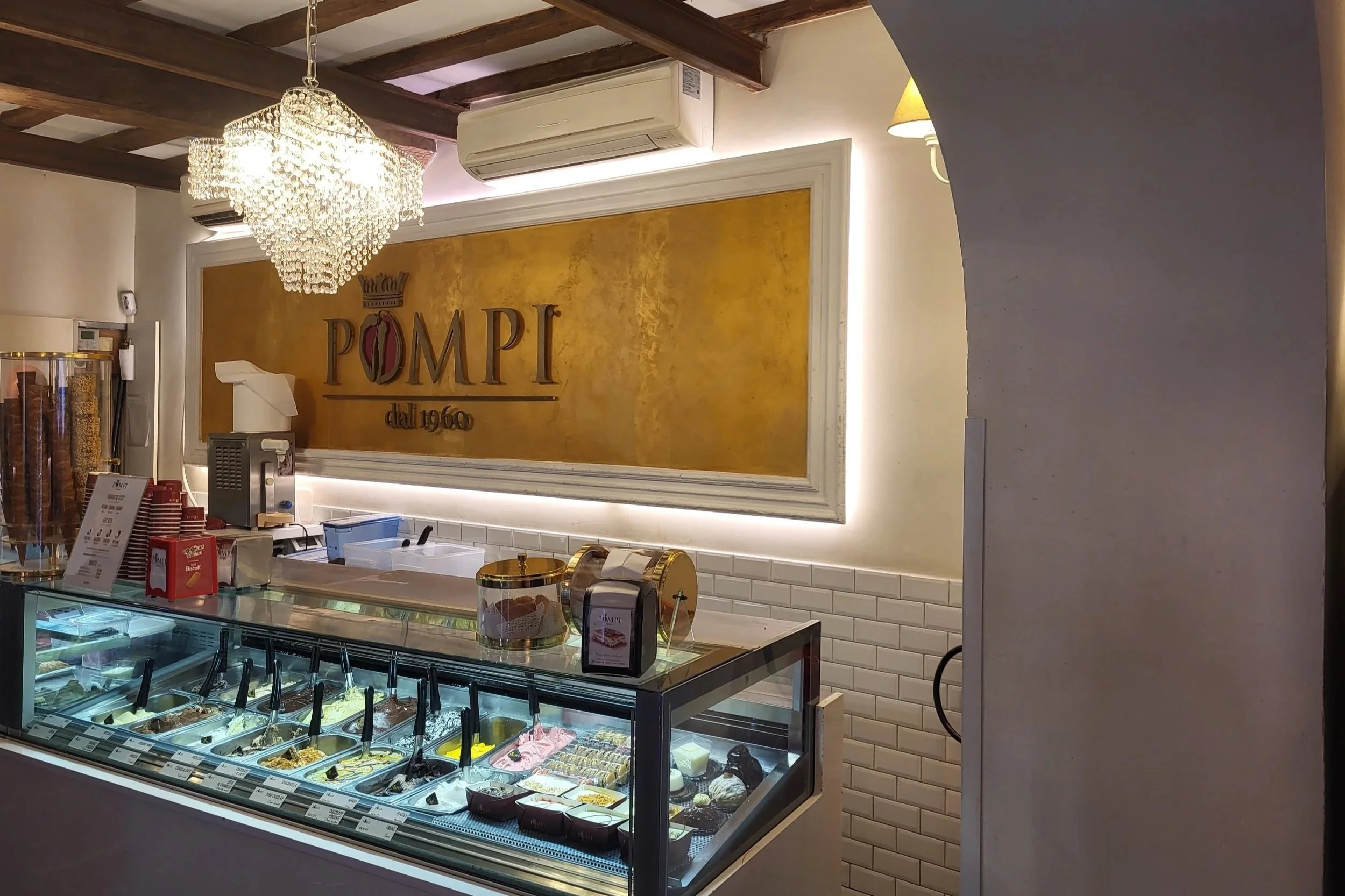 Inside Pompi in Rome