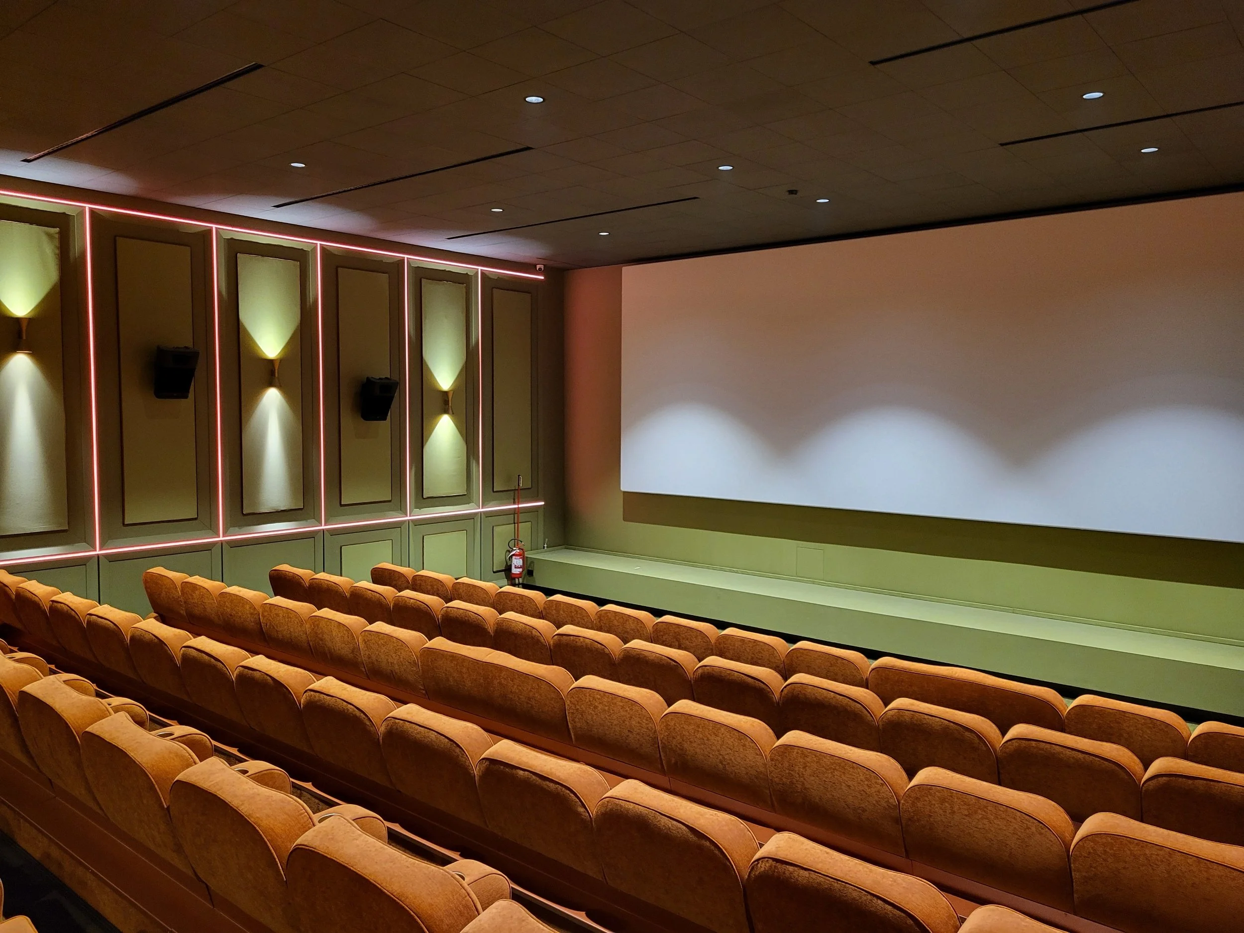 Best Cinemas in Rome for English Movies: Cinema Barberini, Troisi and More