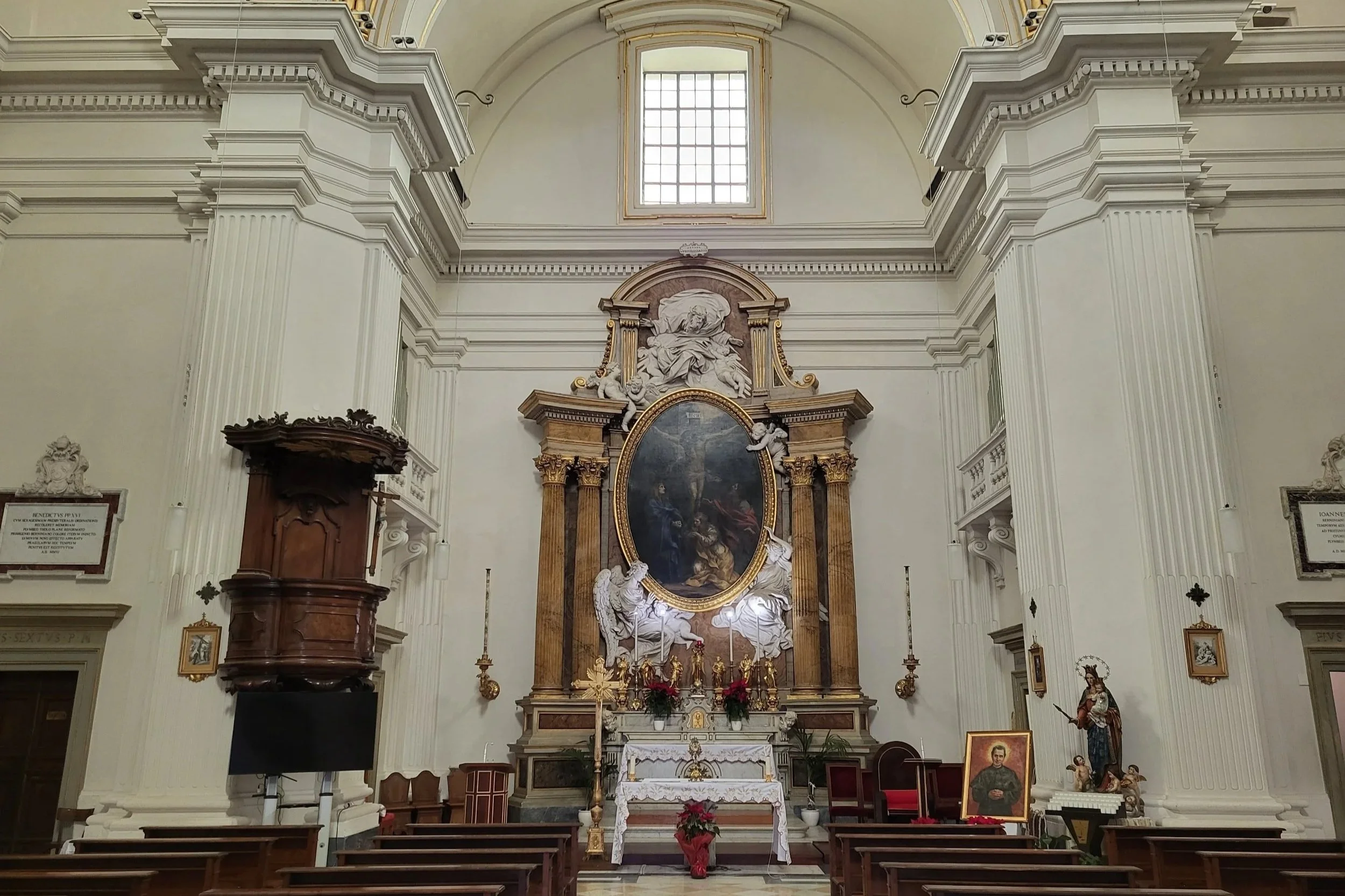 Inside  Chiesa di San Tommaso da Villanova  in Castel Gandolfo