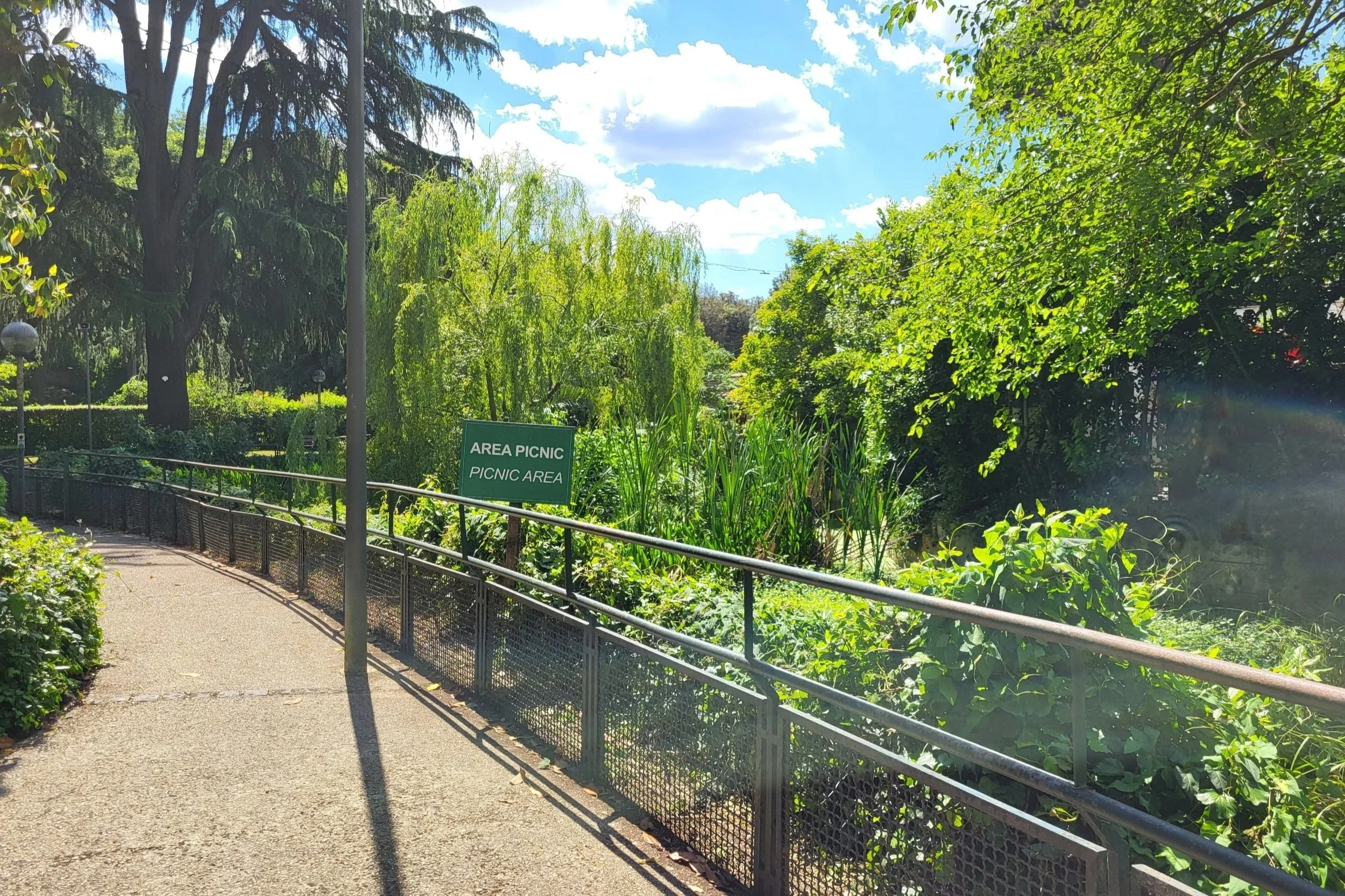 Picnic area in Bioparco di Roma