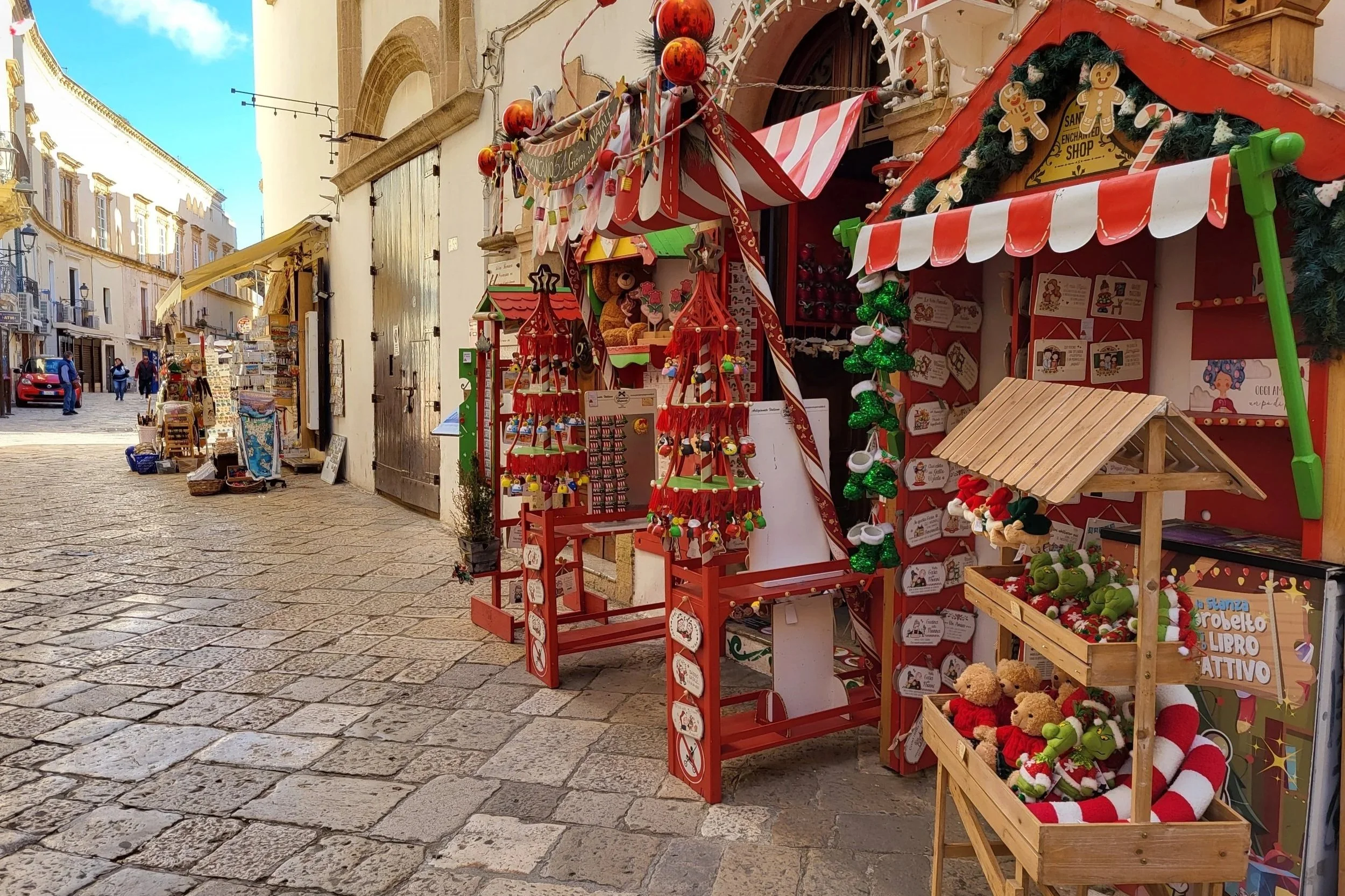 Christmas shop in Gallipoli on the Via Antonietta de Pace