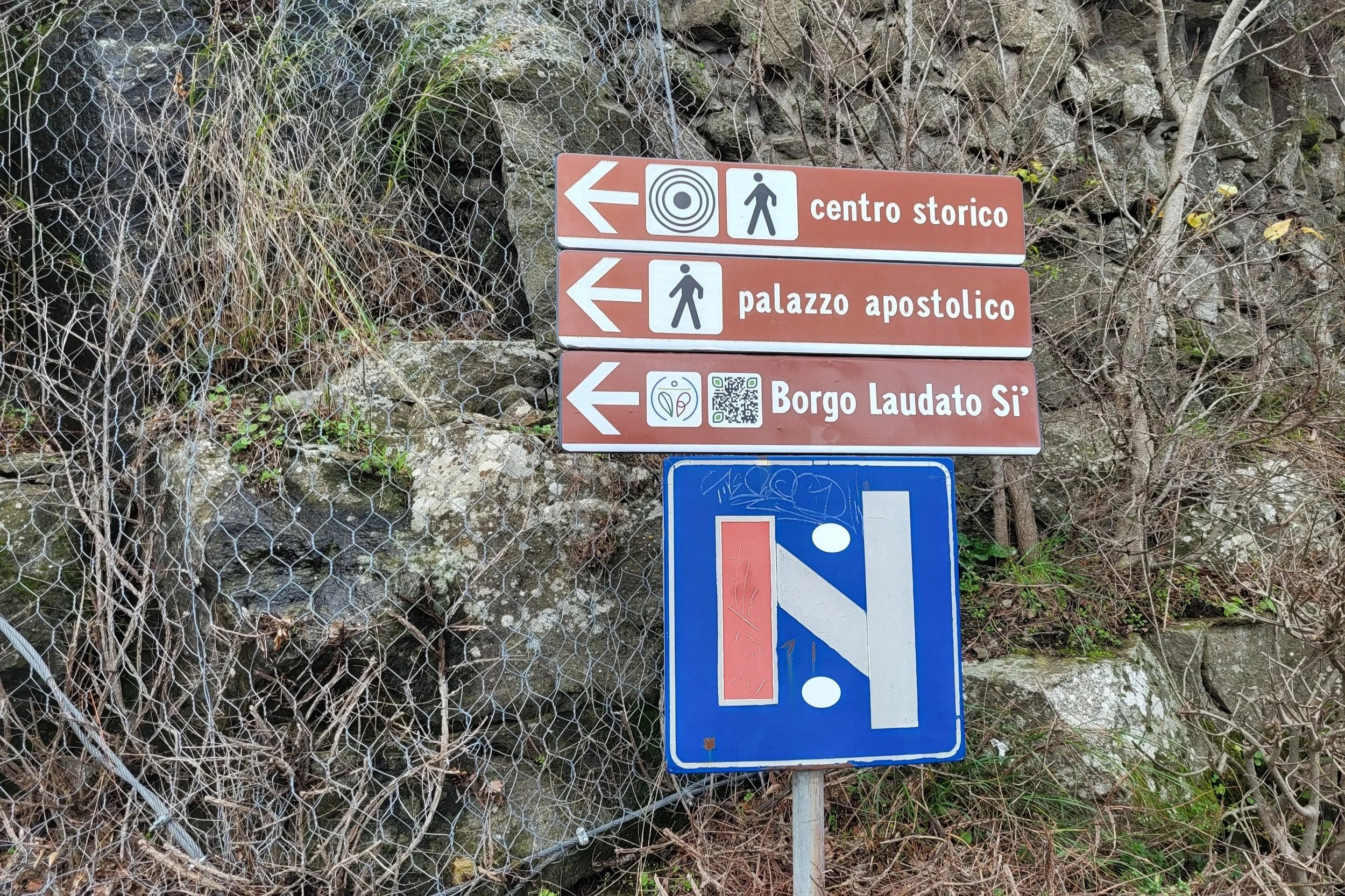 Street signs in Castel Gandolfo