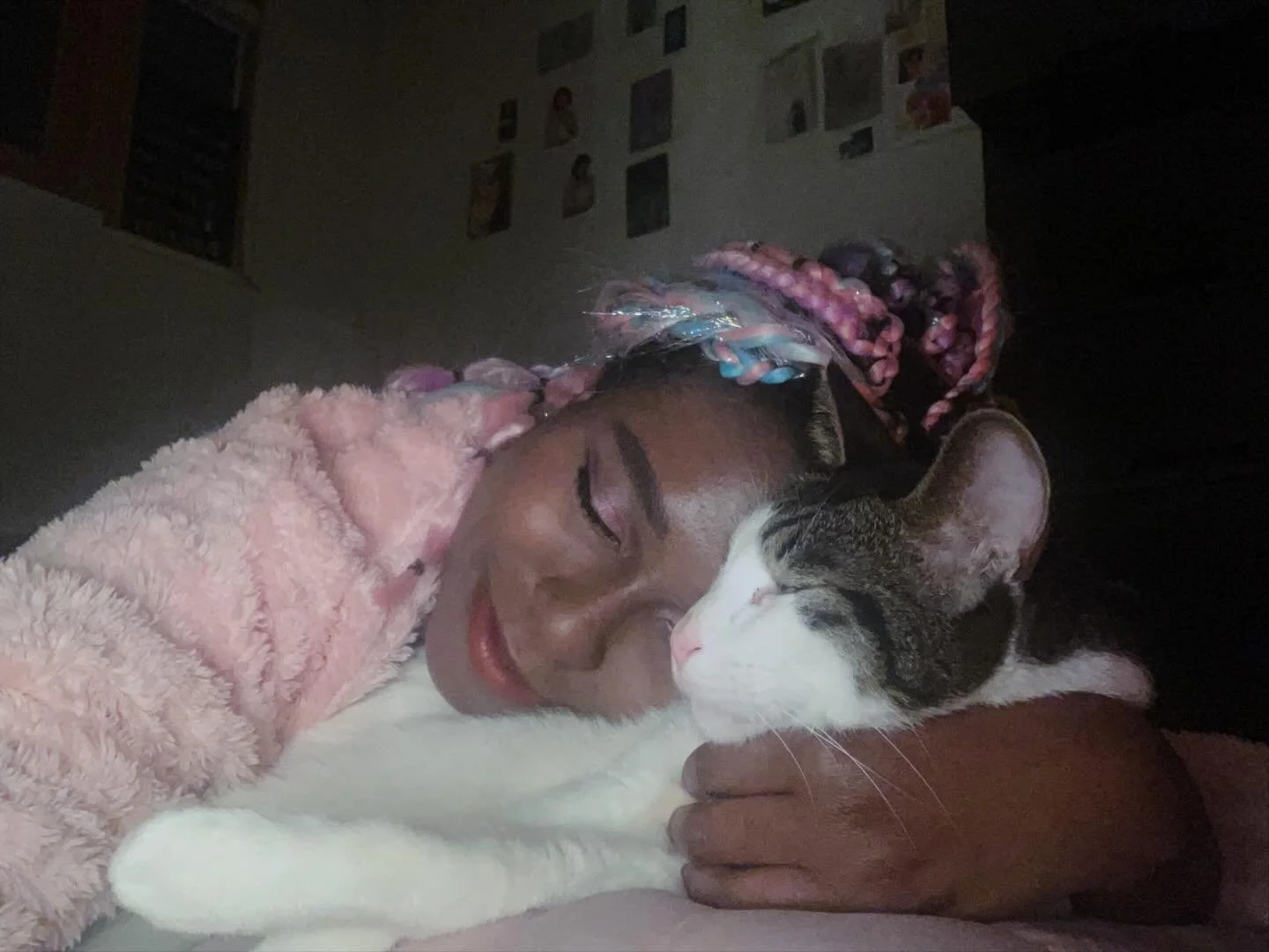 My hobby is taking selfies with my cat 🤭 What&rsquo;s yours?

✨🌸🫧 🐈🧚&zwj;♀️

#dreampop
#catselfies 
#ethereal
#fairyaesthetic
#dreamyaesthetic