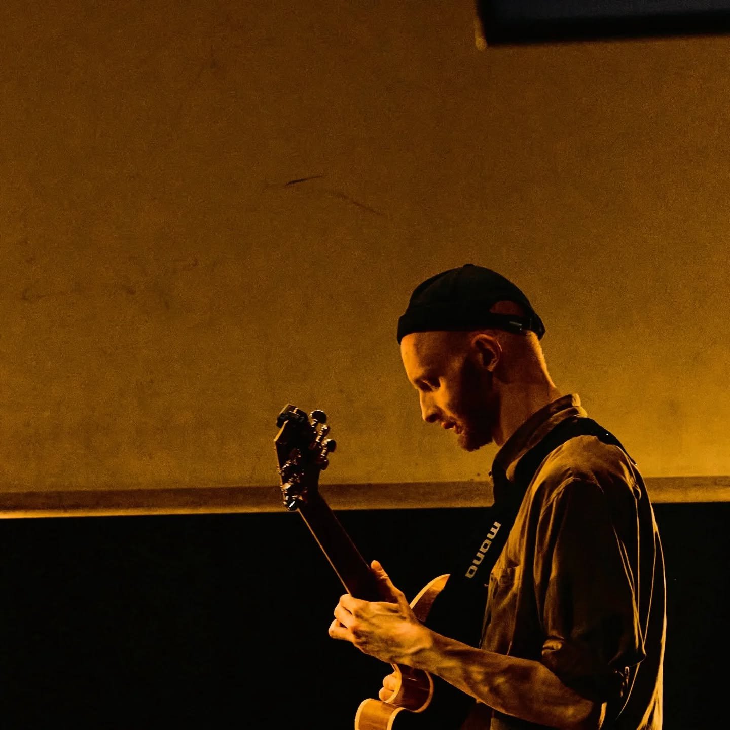 Tonight!

Straight-ahead Saturdays!

Leo Morland featuring Timmy Allan and Finlay Mackenzie 

19:00 Doors
20:00 Set, jam after
23:00 Jam finish
01:00 Bedtime!

&quot;Leo Morland is an improvising and composing guitarist in South London, known as an i