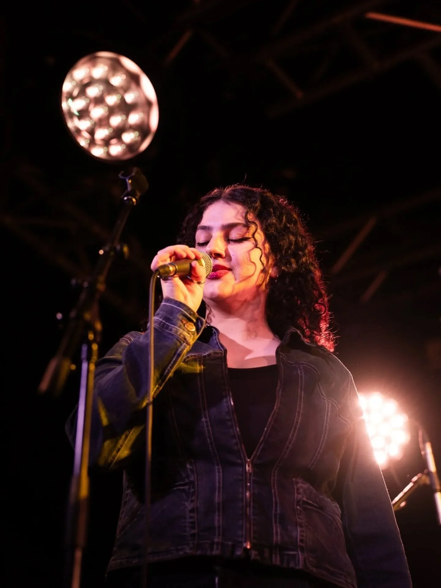 Tonight!

Isa Nardo featuring Isidore Smart-Sammy, Ashwari Panesar Hannah Ruddick-Trentmann, and Nemo Ganguli

18:00 Doors
20:00 Set
Resident DJ til late!

&ldquo;Isa is a jazz vocalist based in Glasgow, currently studying at the Royal Conservatoire 