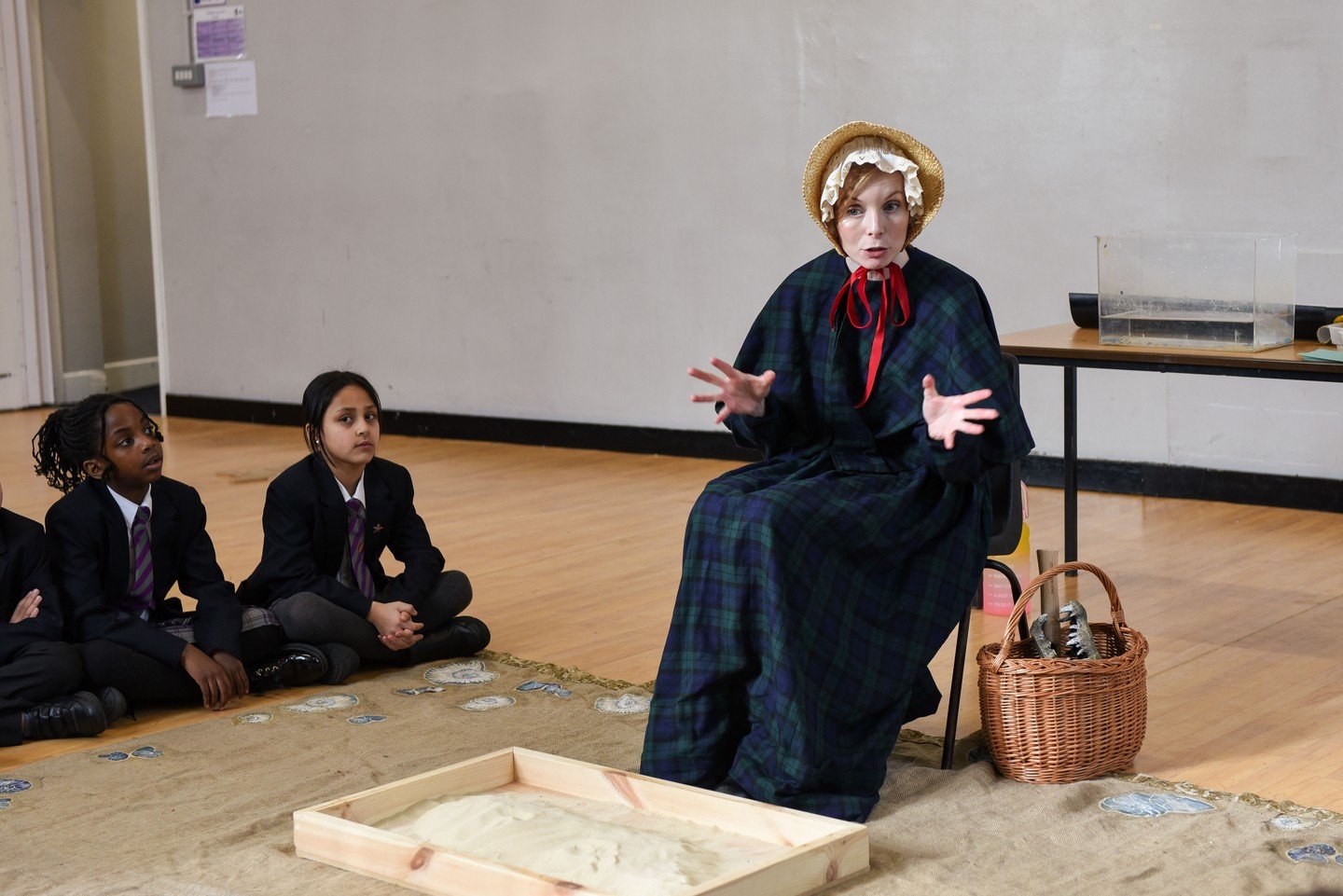 On this day in 1799, Mary Anning, historical palaeontologist, was born. In HMDT Music’s STEM Sisters palaeontology workshops, KS1 and KS2 children explore the world of fossils through the lens of a palaeontologist, engaging in interactive, hand