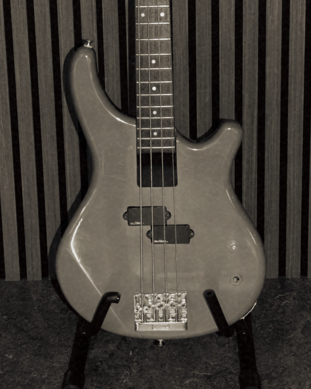 Justering af subwooferen på Washburn bas