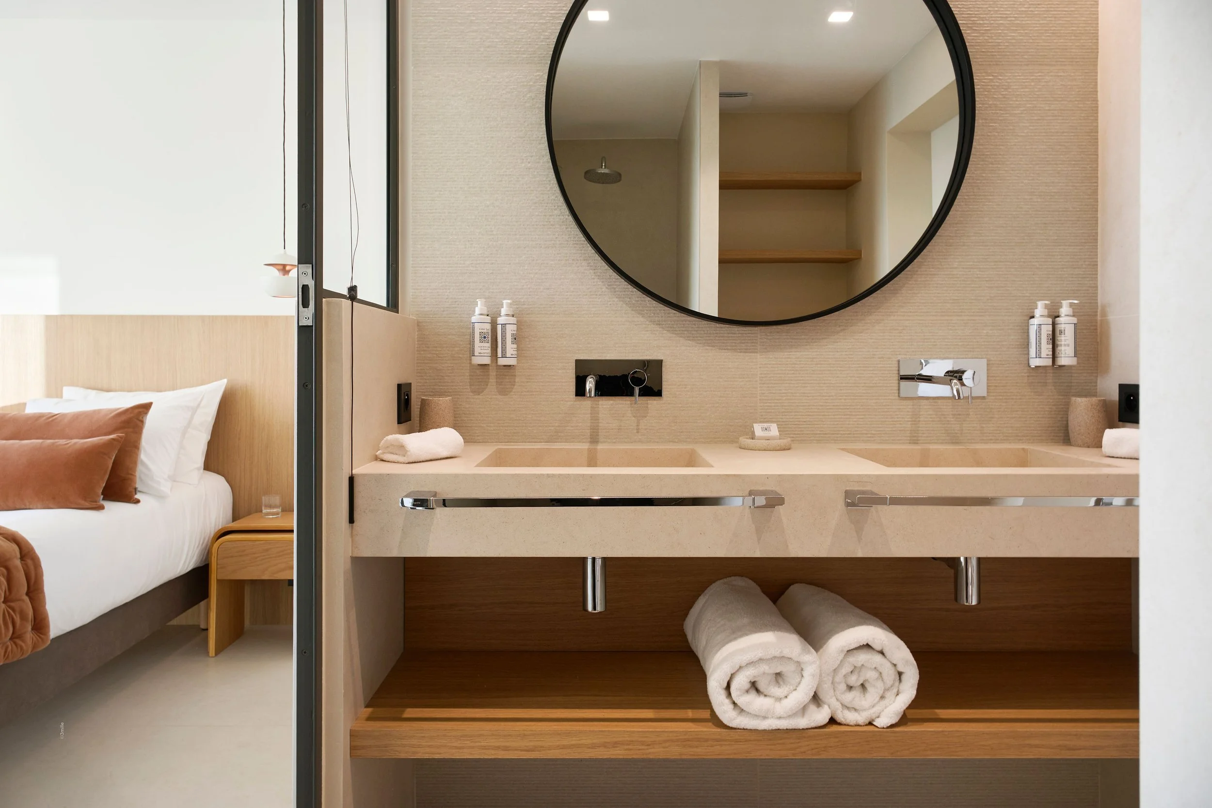 Luxury villa in La Ciotat bathroom