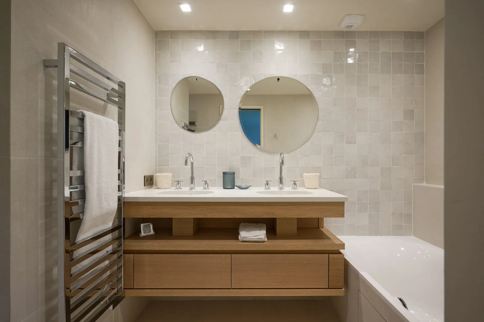 Luxury villa rental Beauvallon bathroom