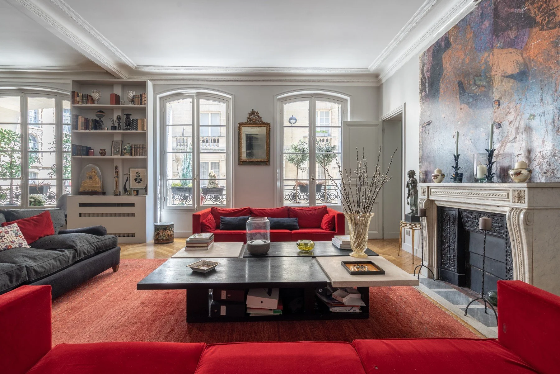 paris corporate housing living room