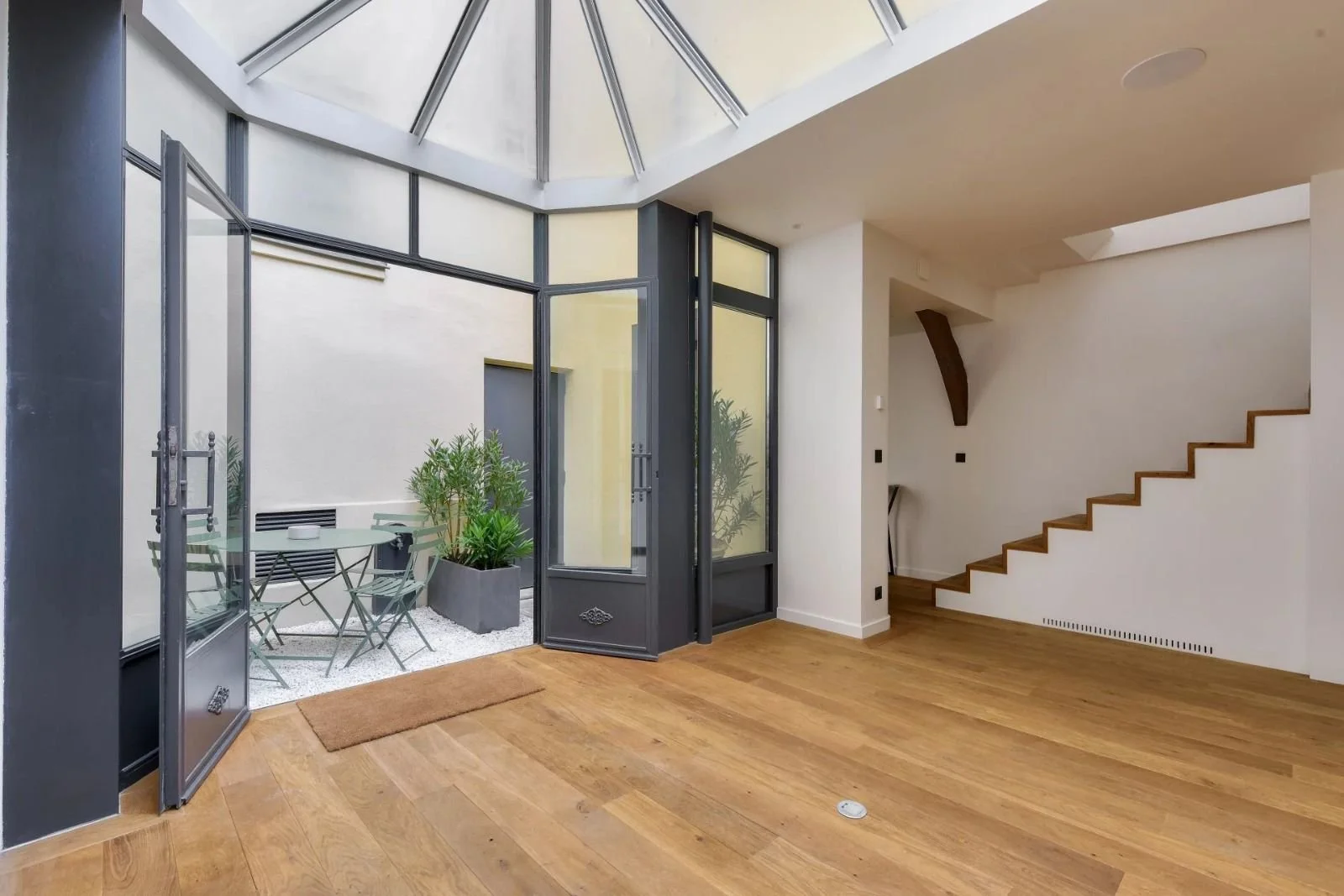 home paris saint-sulpice entry