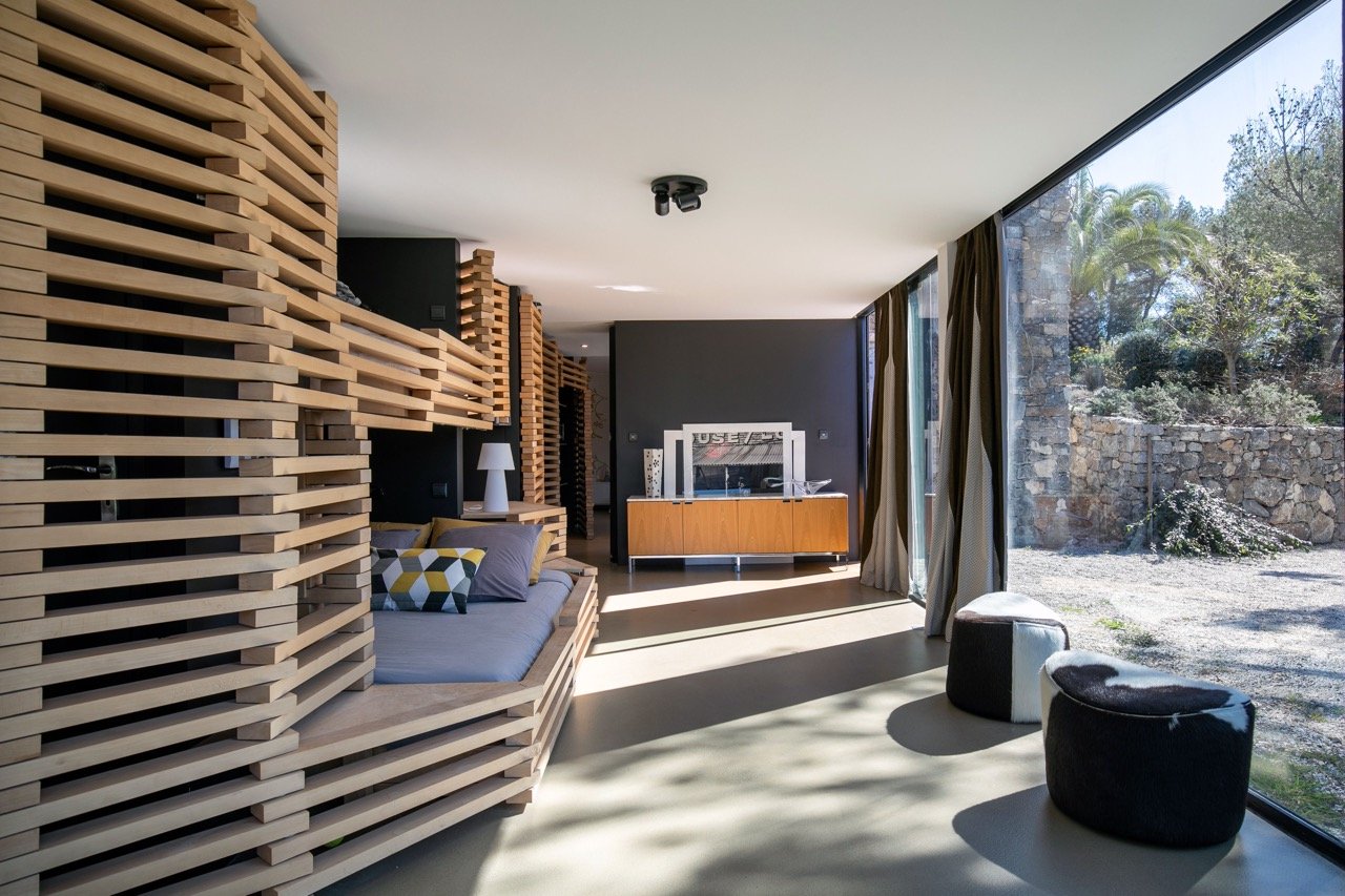 Bandol Luxury Villa bedroom
