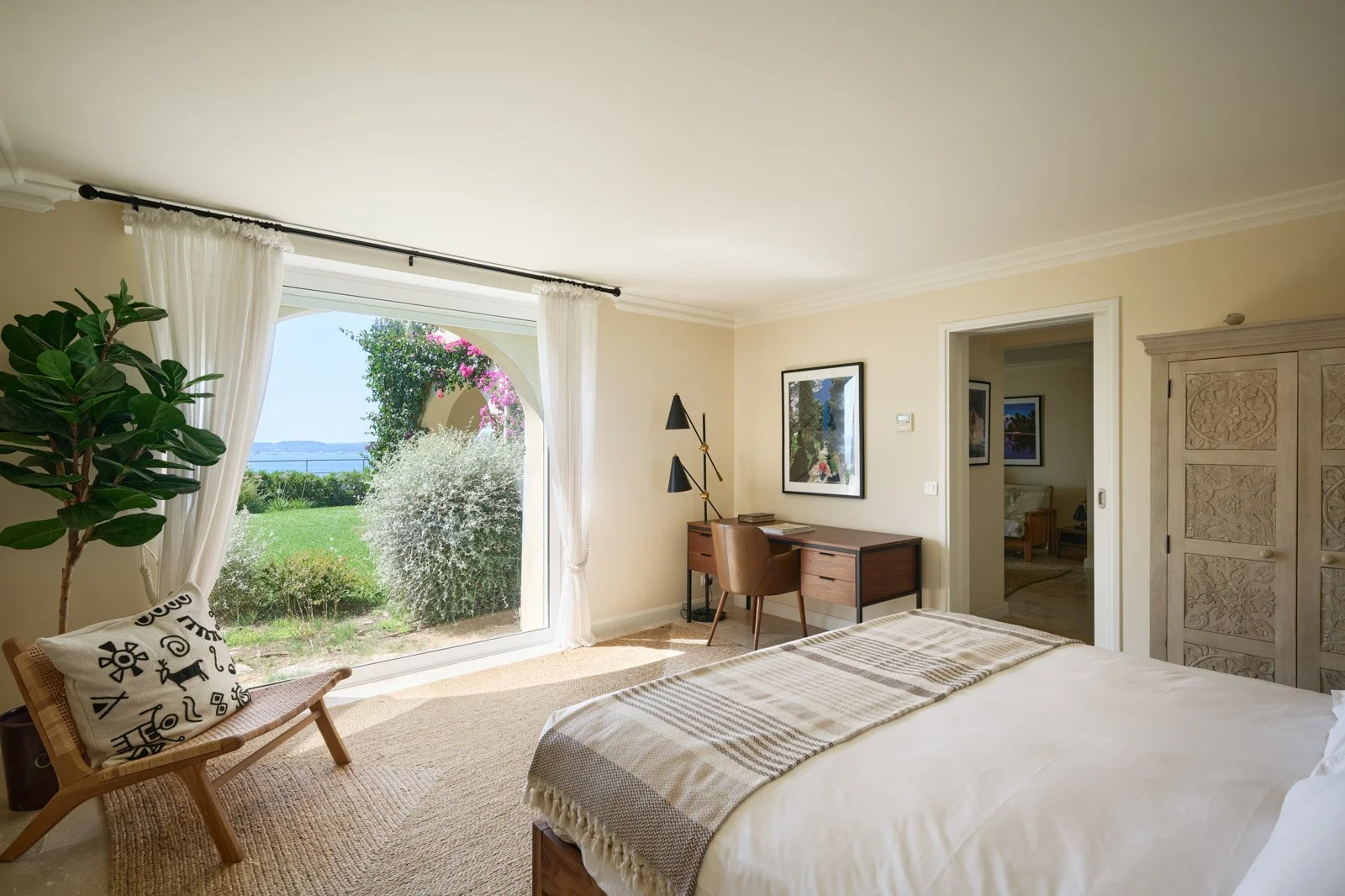 luxury villa in South of France in Sainte-Maxime bedroom