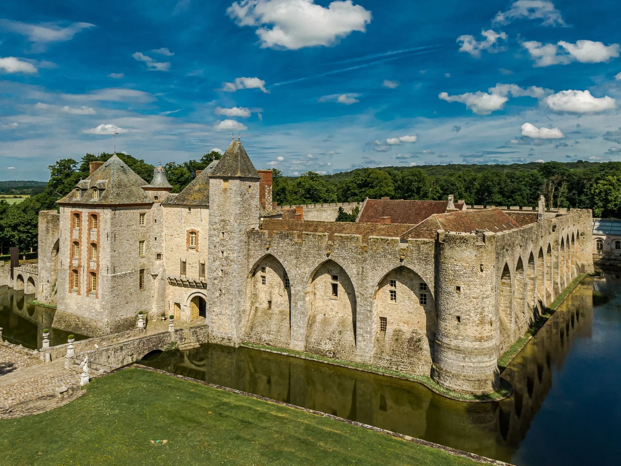 Paris Château outside castle