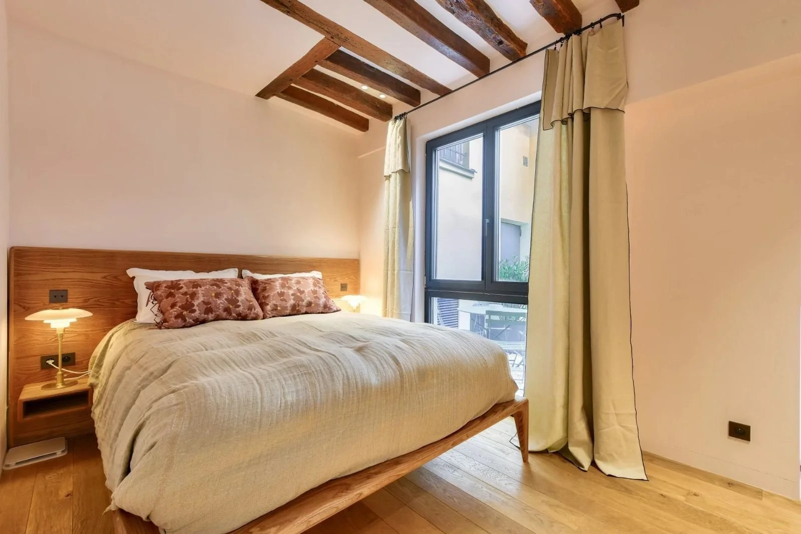 paris saint sulpice bedroom