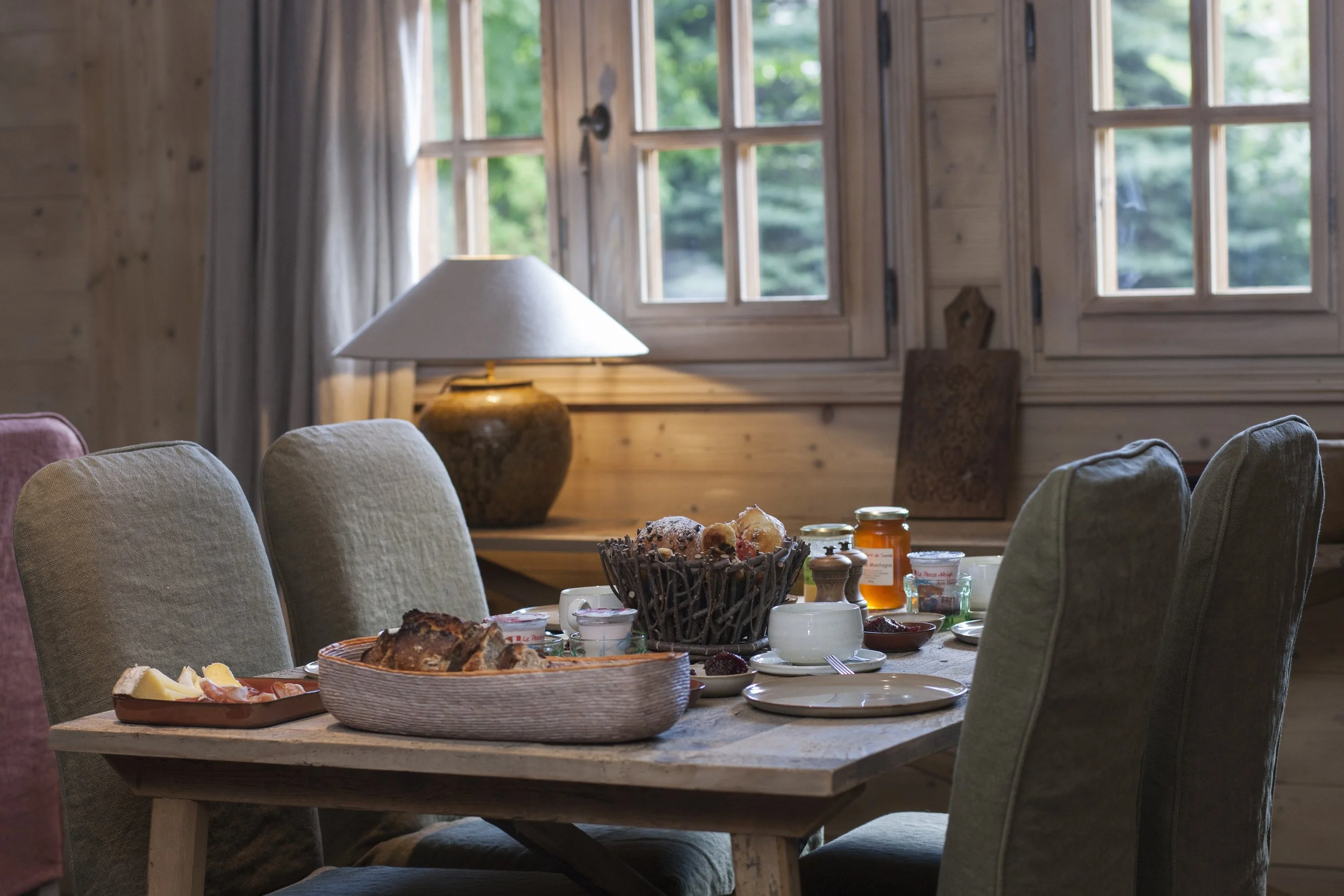 Combloux corporate retreat dining room