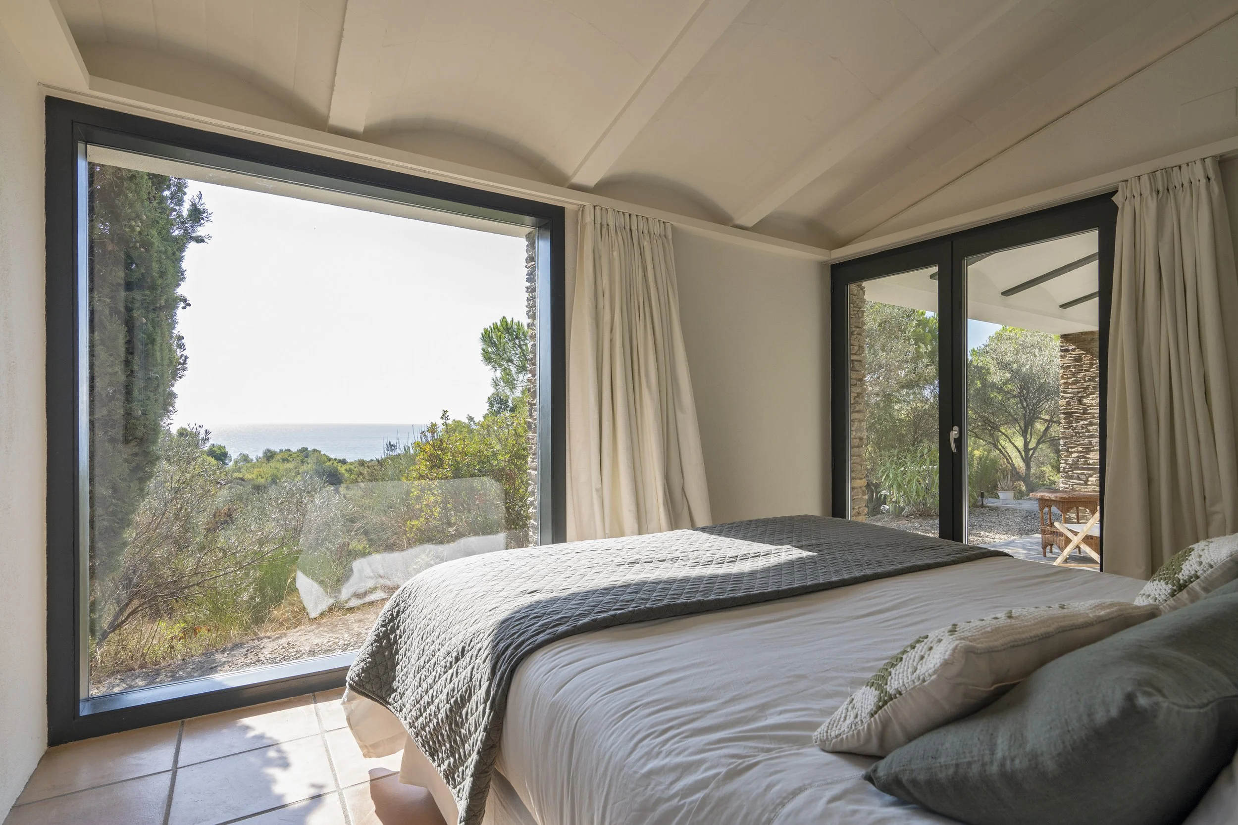 homanie-cadaques-finca-chambre (1).jpg