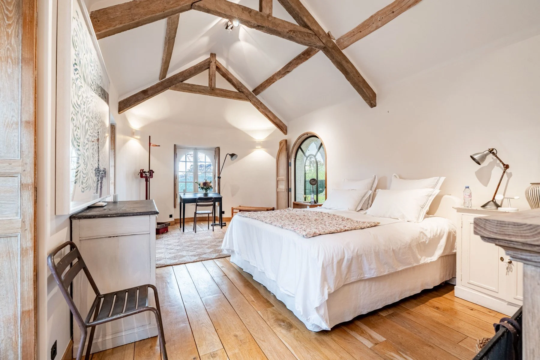 villa-luxe-thoiry-bedroom (8).jpg