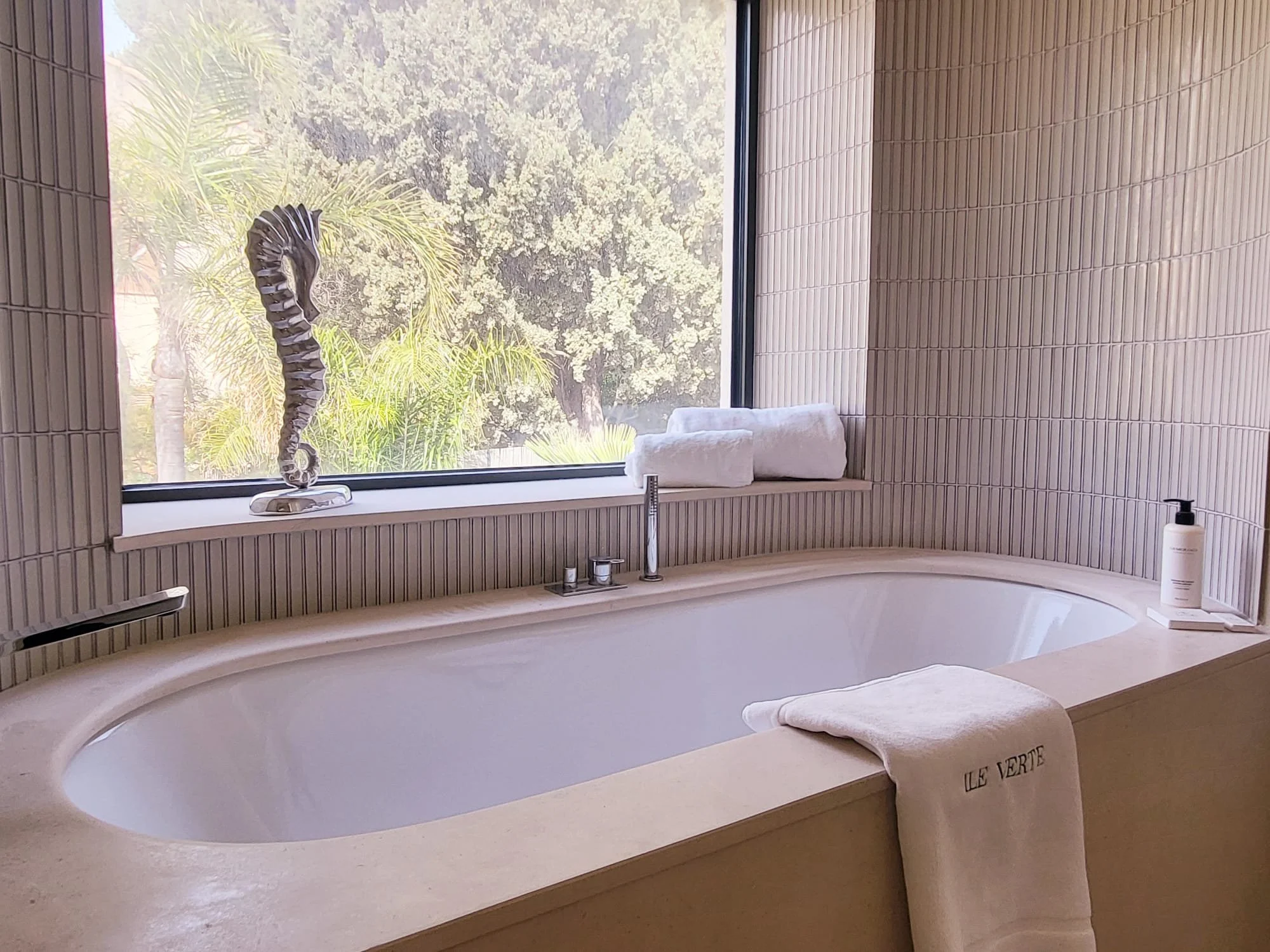 Wedding in La Ciotat bathroom