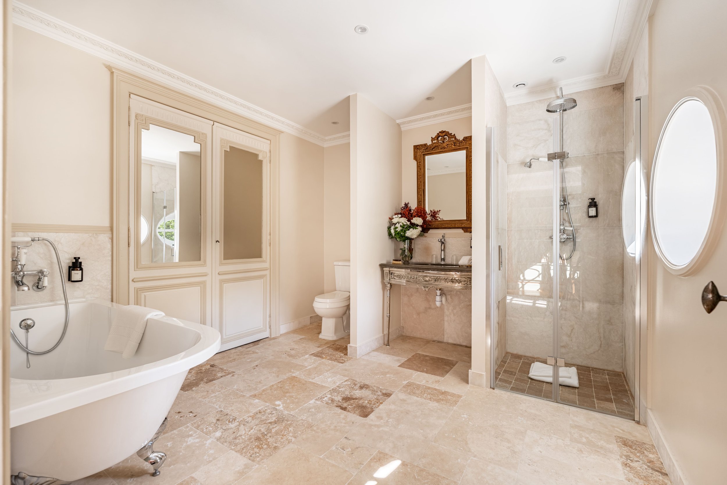 wedding lyons-la-forêt bathroom