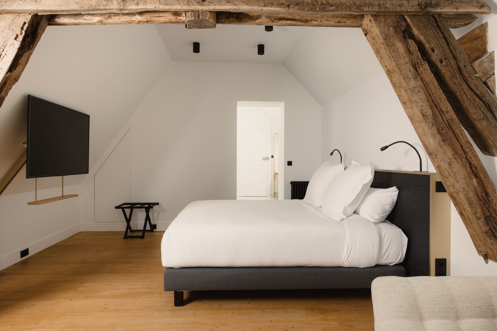 wedding in vexin bedroom