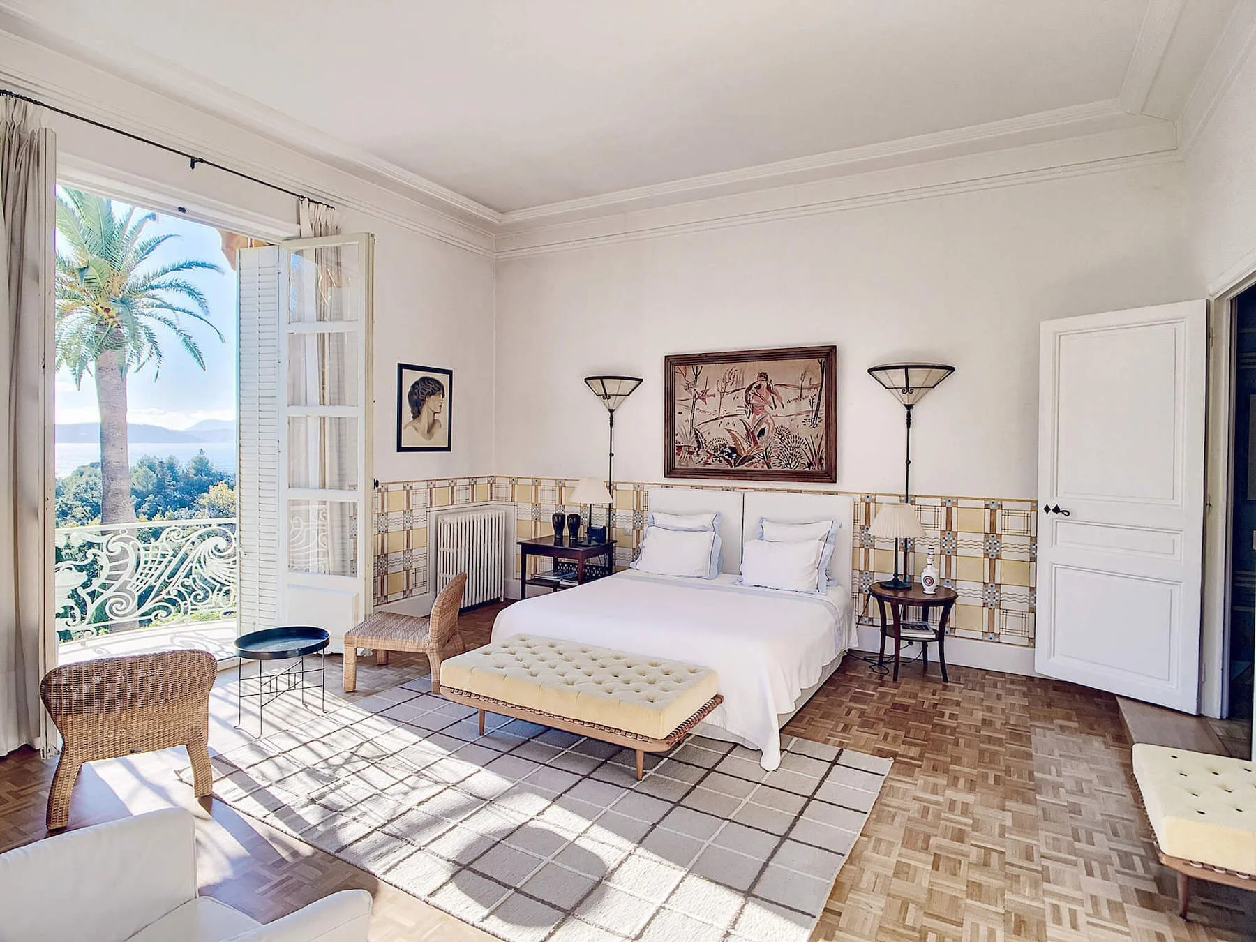 mansion in France bedroom