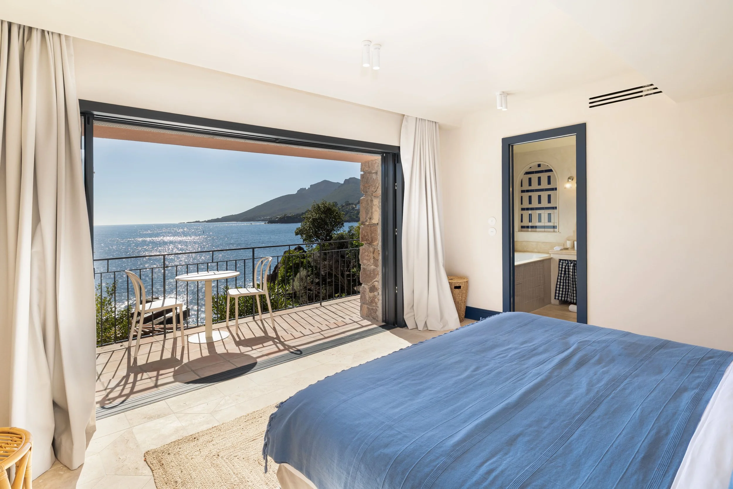 mansion in France bedroom with sea view 