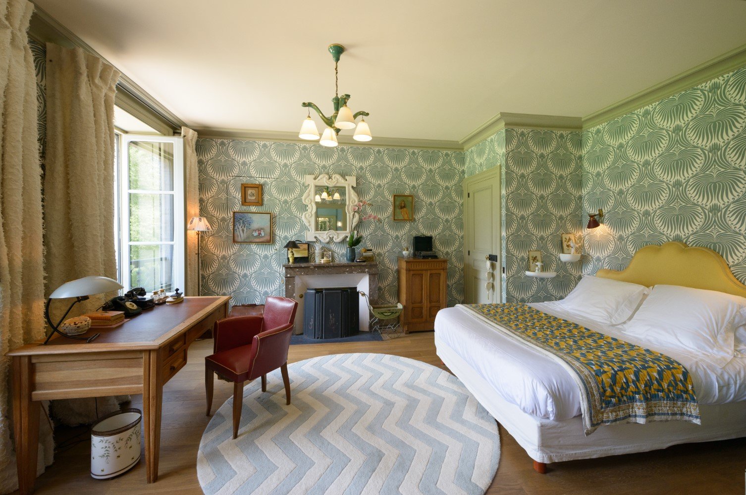 mansion in France bedroom