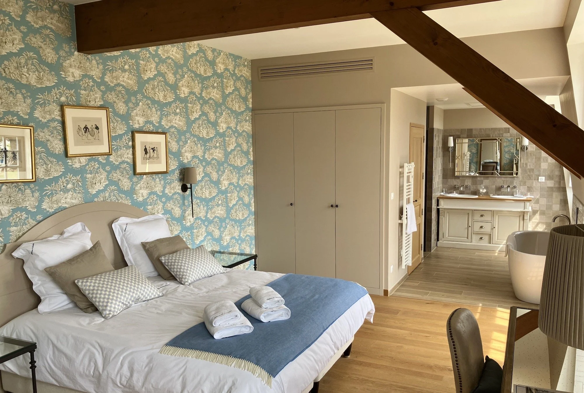 mansion in France bedroom