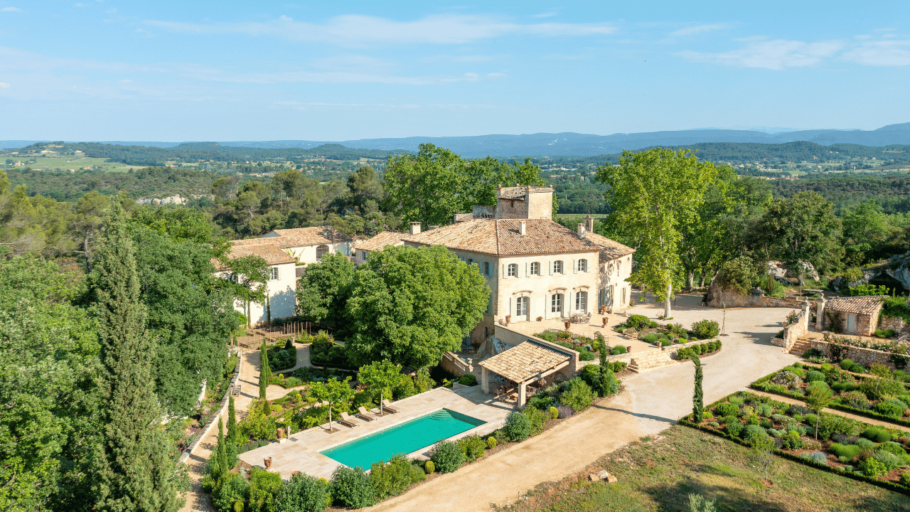 how to plan a destination wedding​