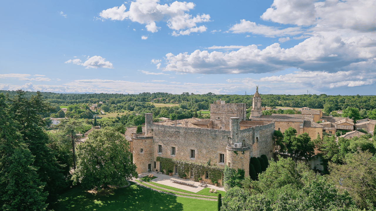 how to plan a destination wedding​