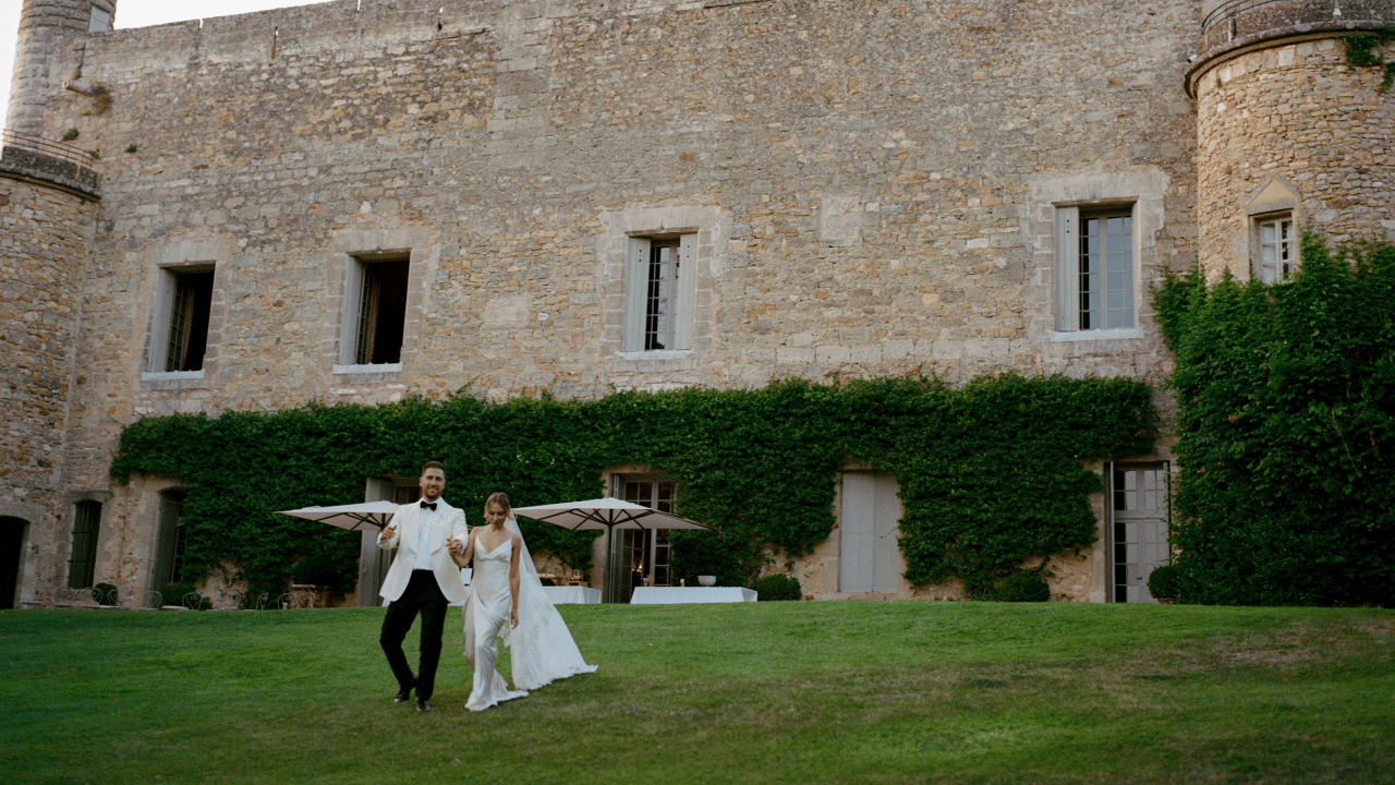 how to plan a destination wedding​