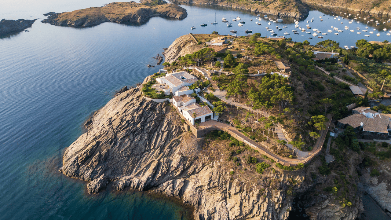 how to plan a destination wedding​