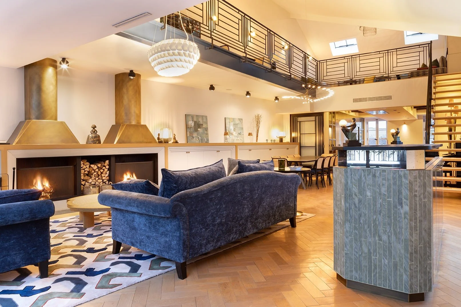 hotel particulier in Paris lounge area