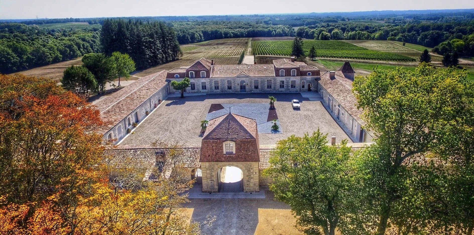 corporate retreat in gironde chateau