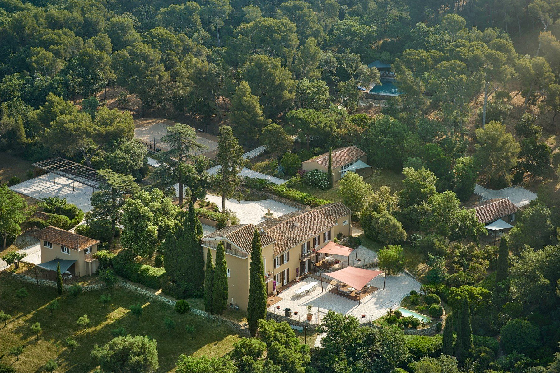 Mediterranean Corporate retreat luxury house