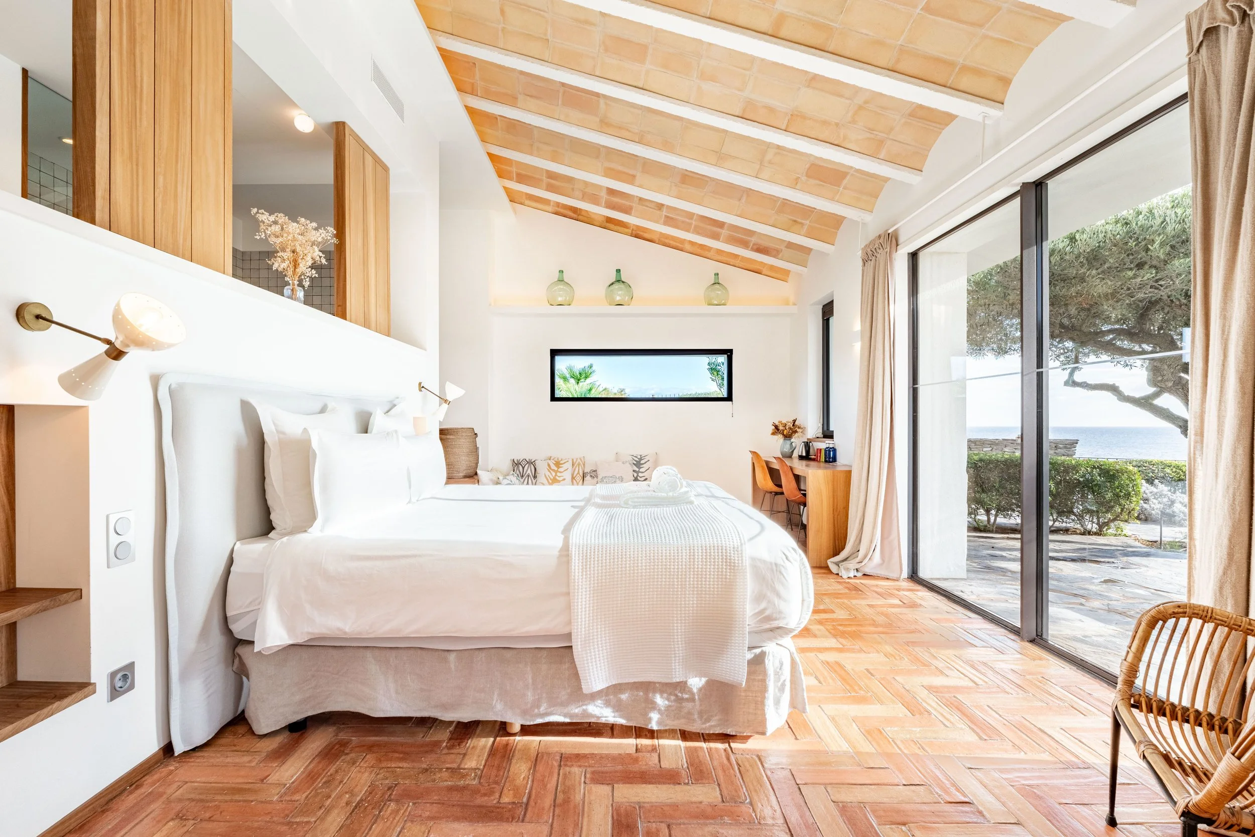 Mediterranean corporate retreat bedroom