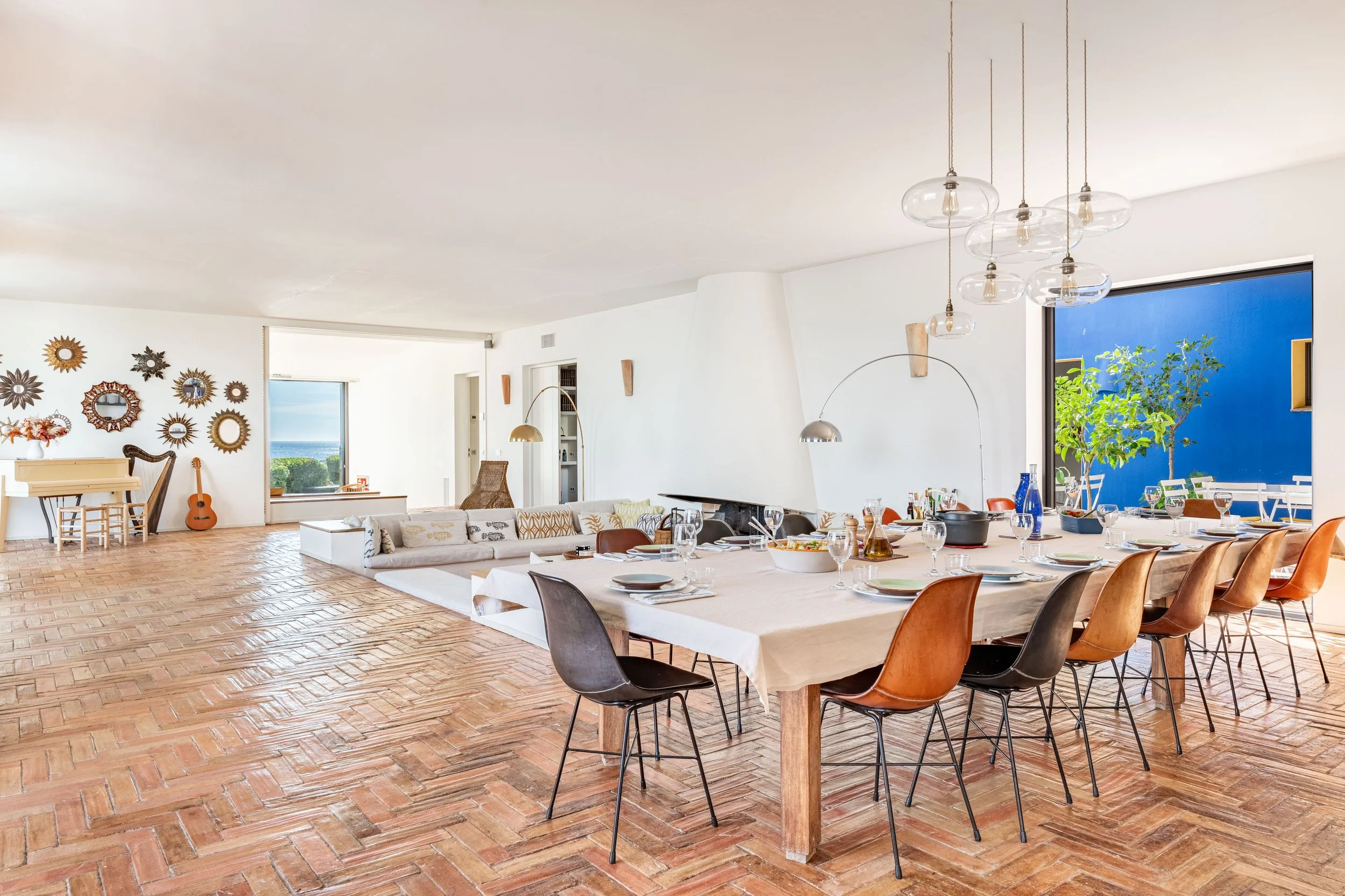 Mediterranean corporate retreat dining room
