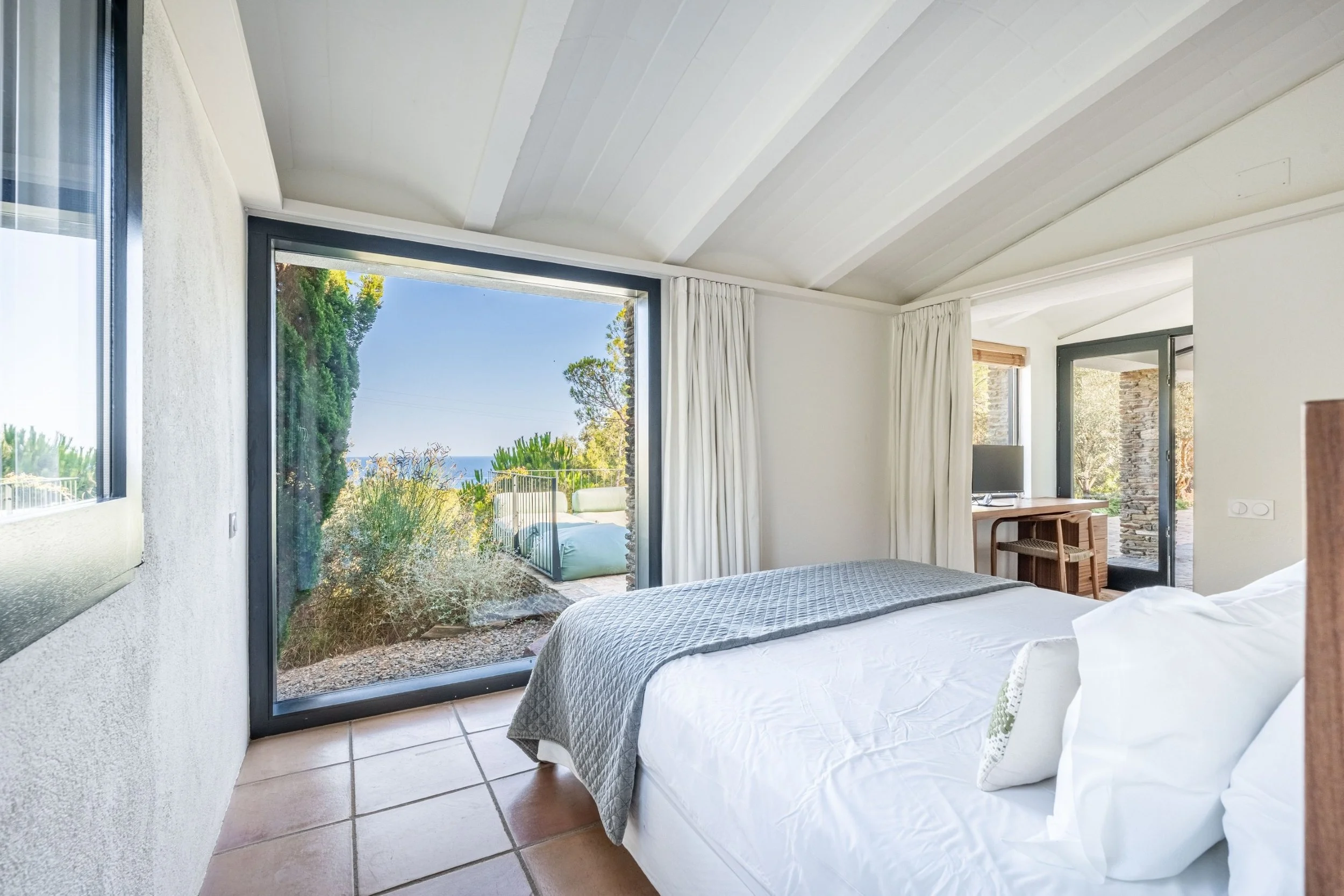 Mediterranean corporate retreat bedroom