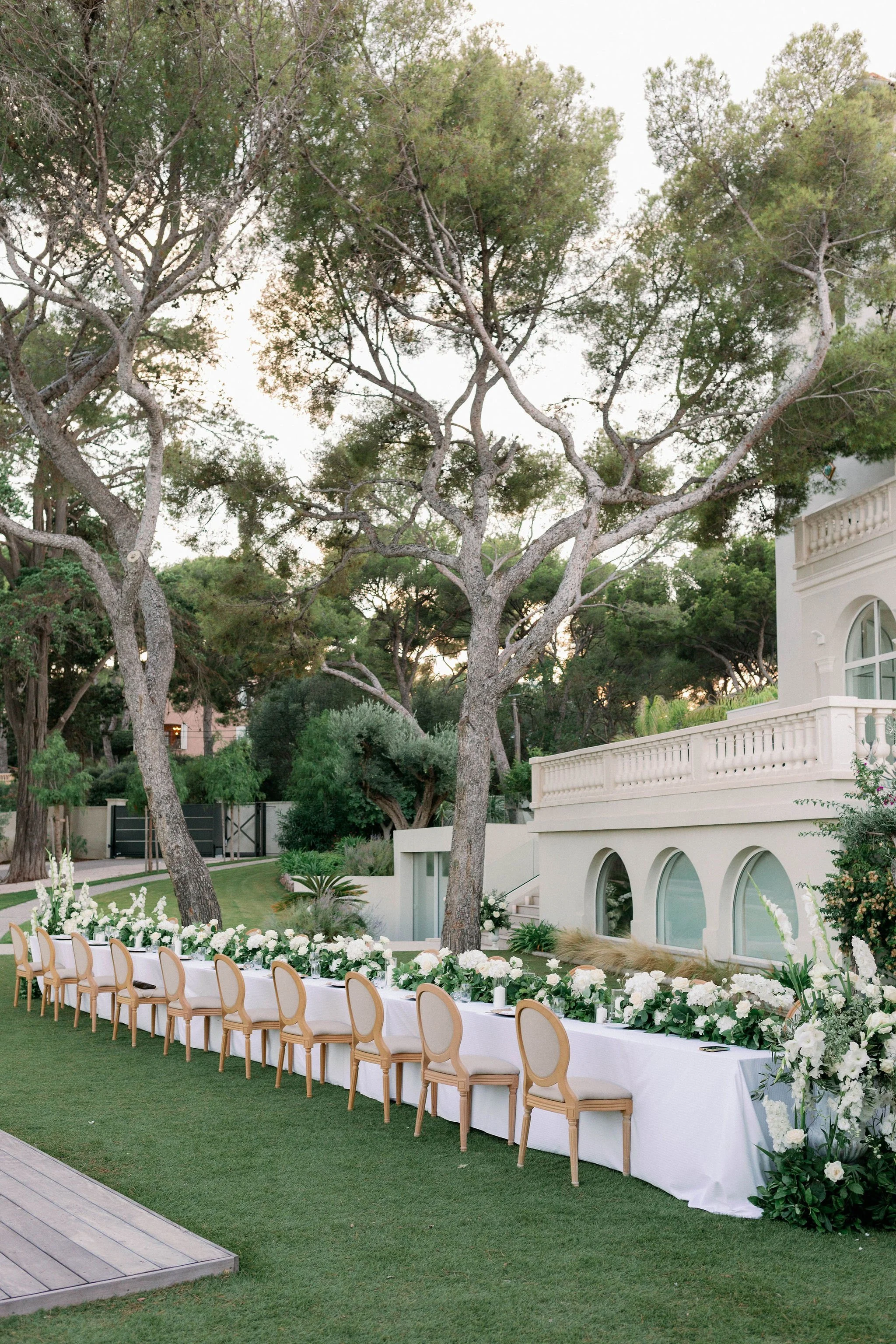 micro wedding in France garden