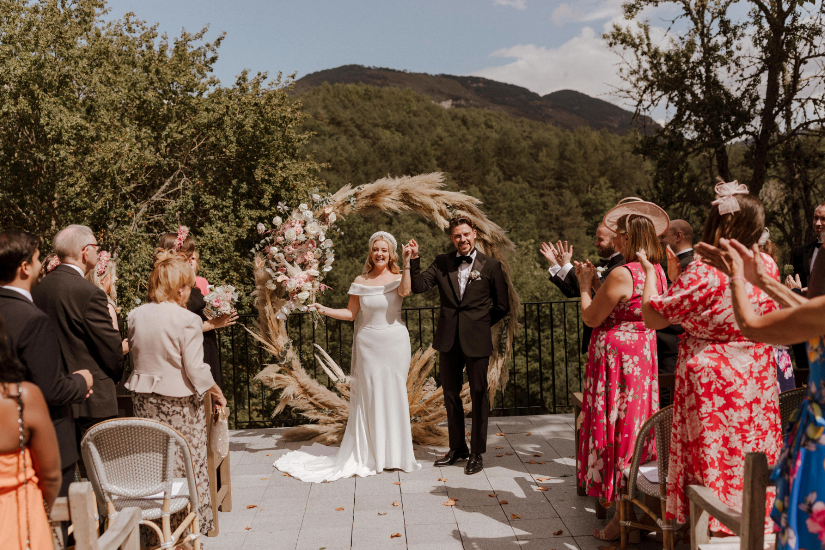 micro wedding in France ceremony