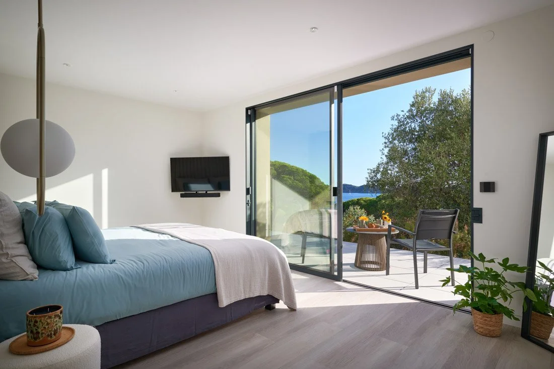 l’escalet bedroom with sea view