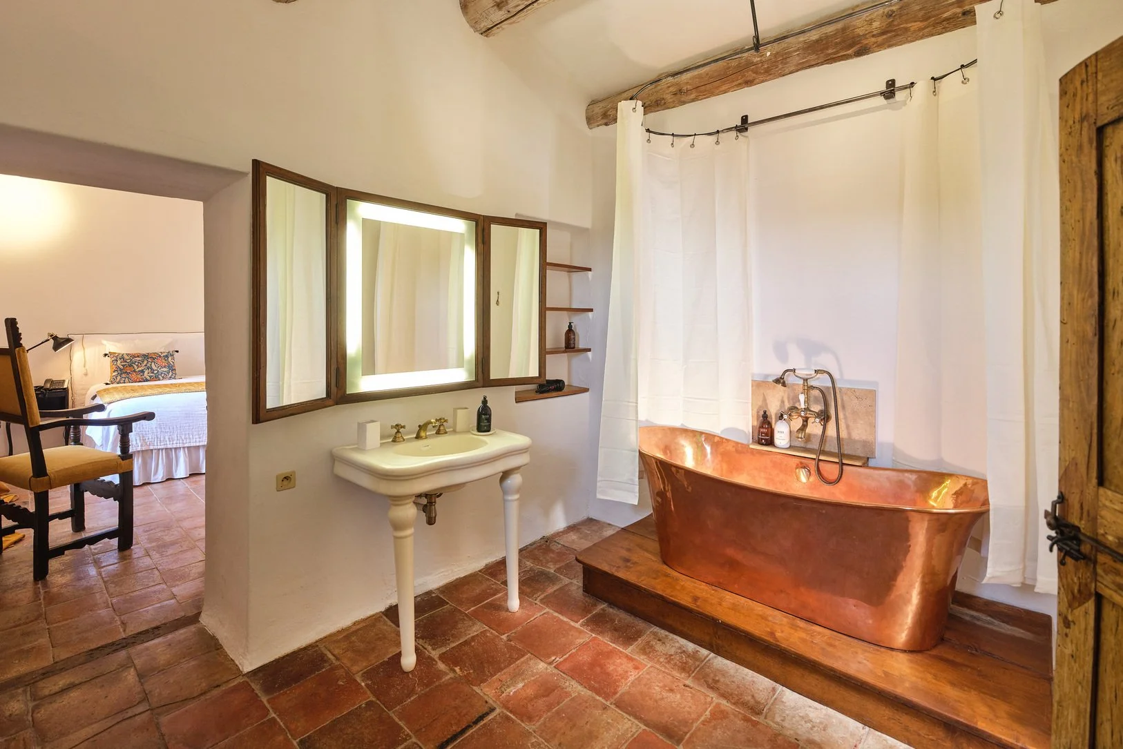 Luxury wedding in Luberon bathroom