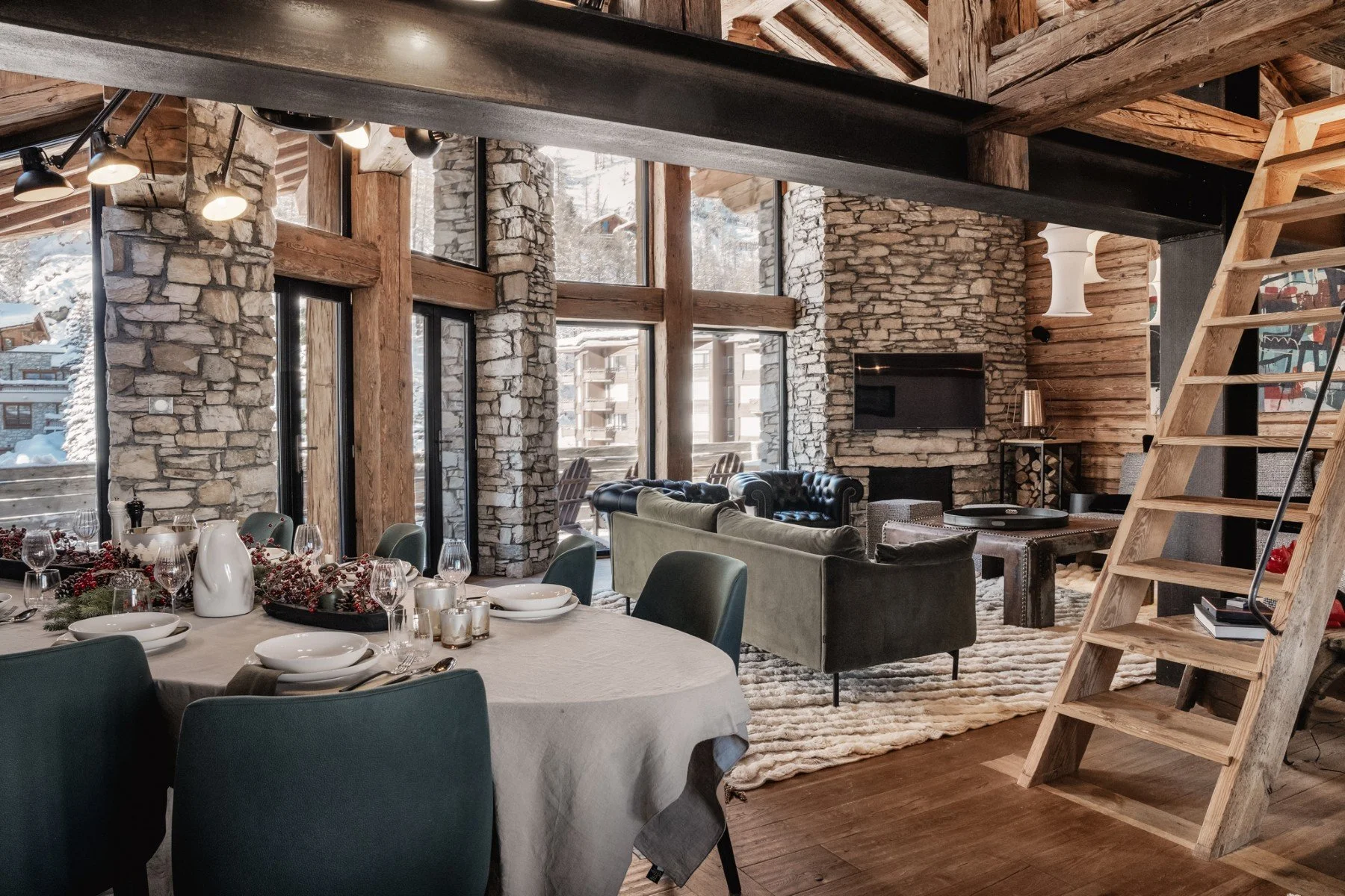 val d'isère bellevarde dining room