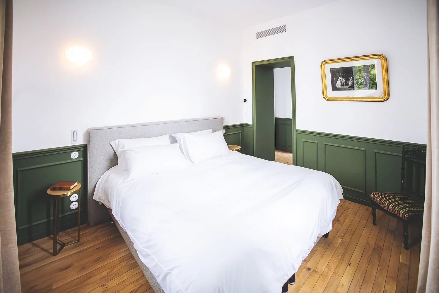 corporate retreat beaune bedroom