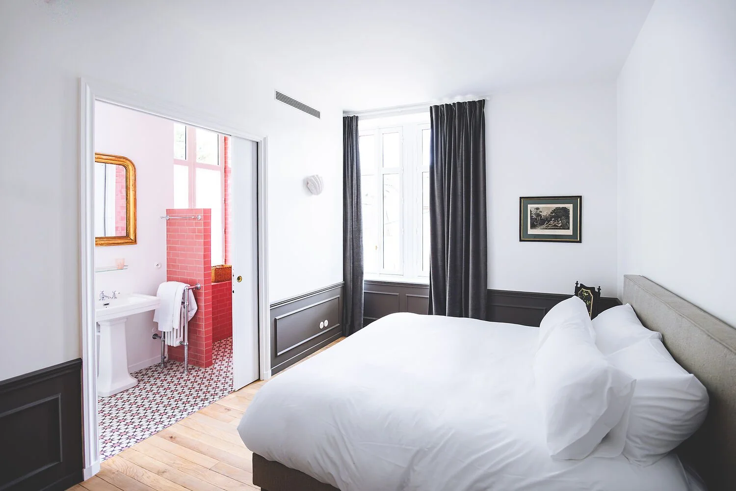 corporate retreat beaune bedroom