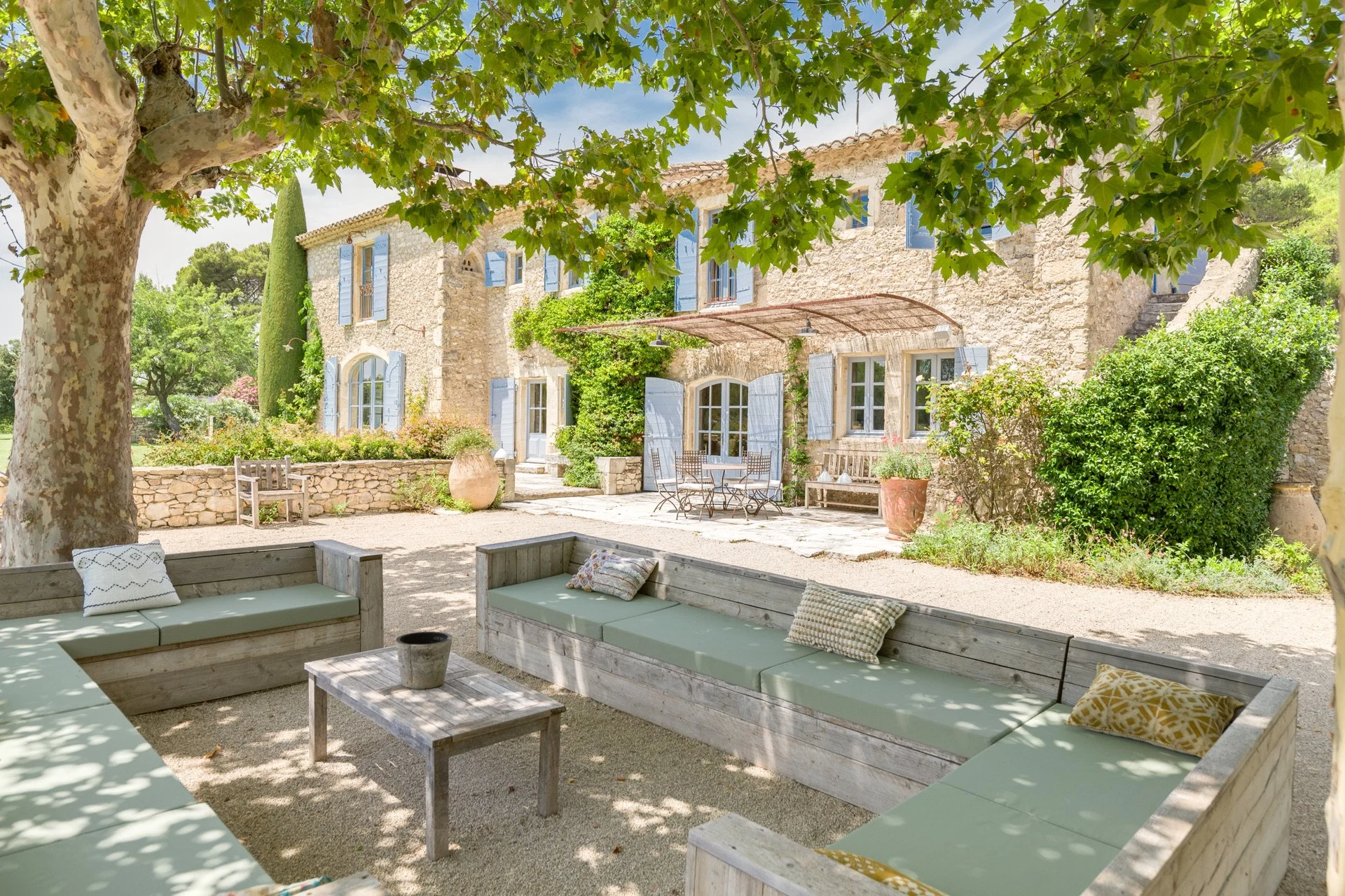 eygalières terrace