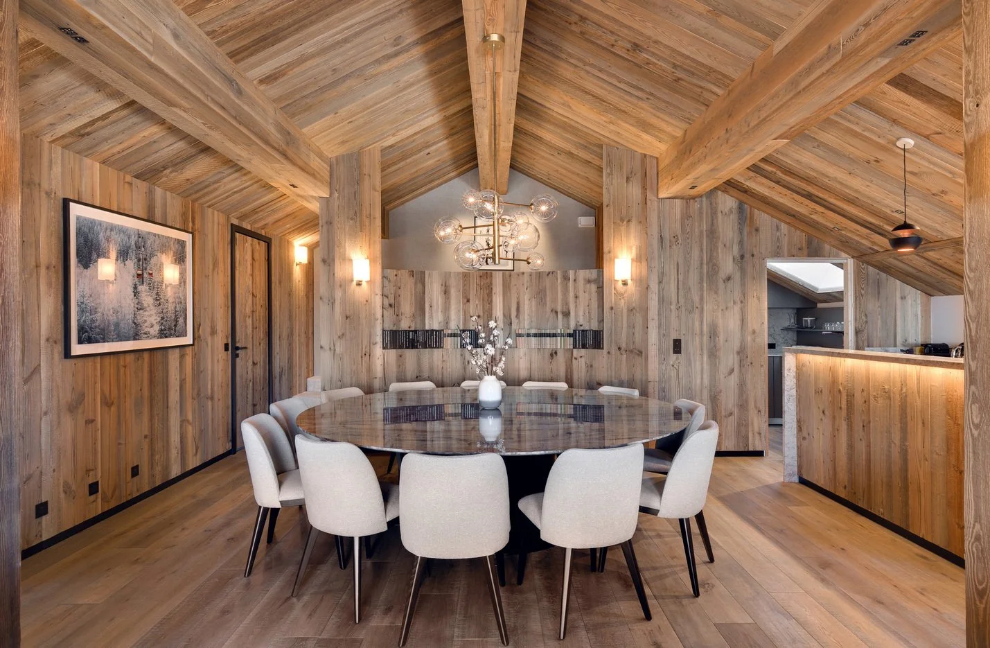 best luxury ski chalet to rent in Méribel dining room