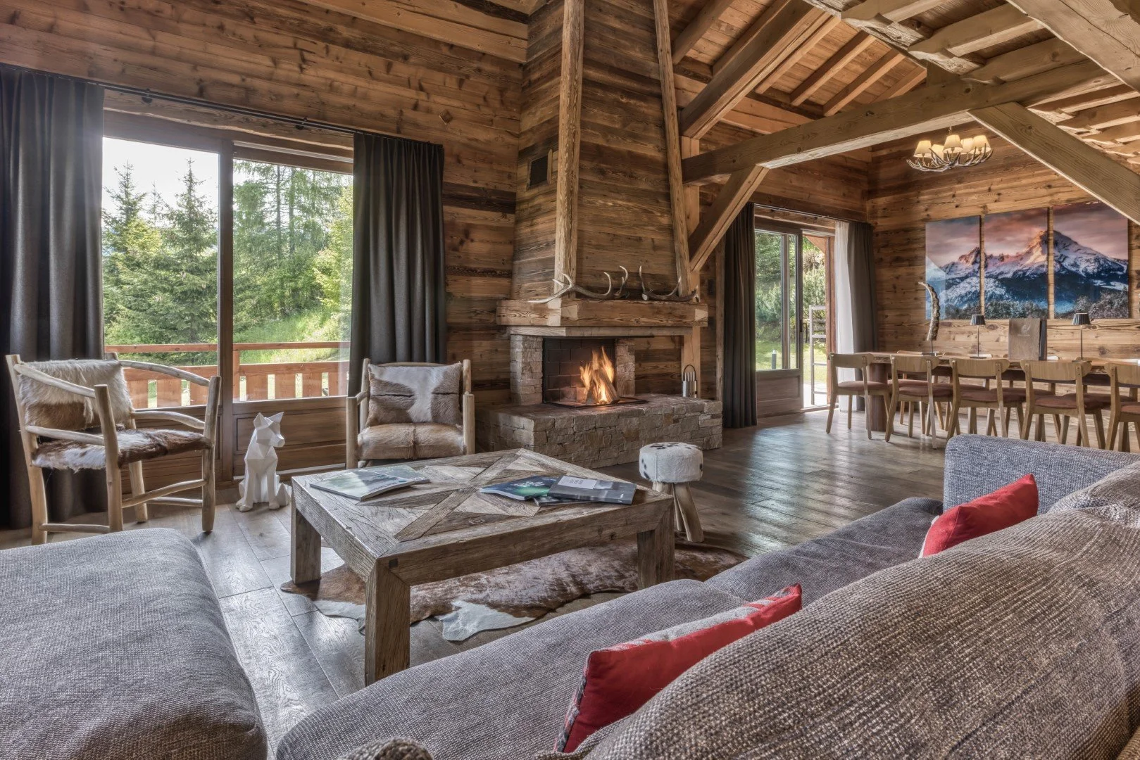 best luxury ski chalet to rent in Saint-Gervais living area