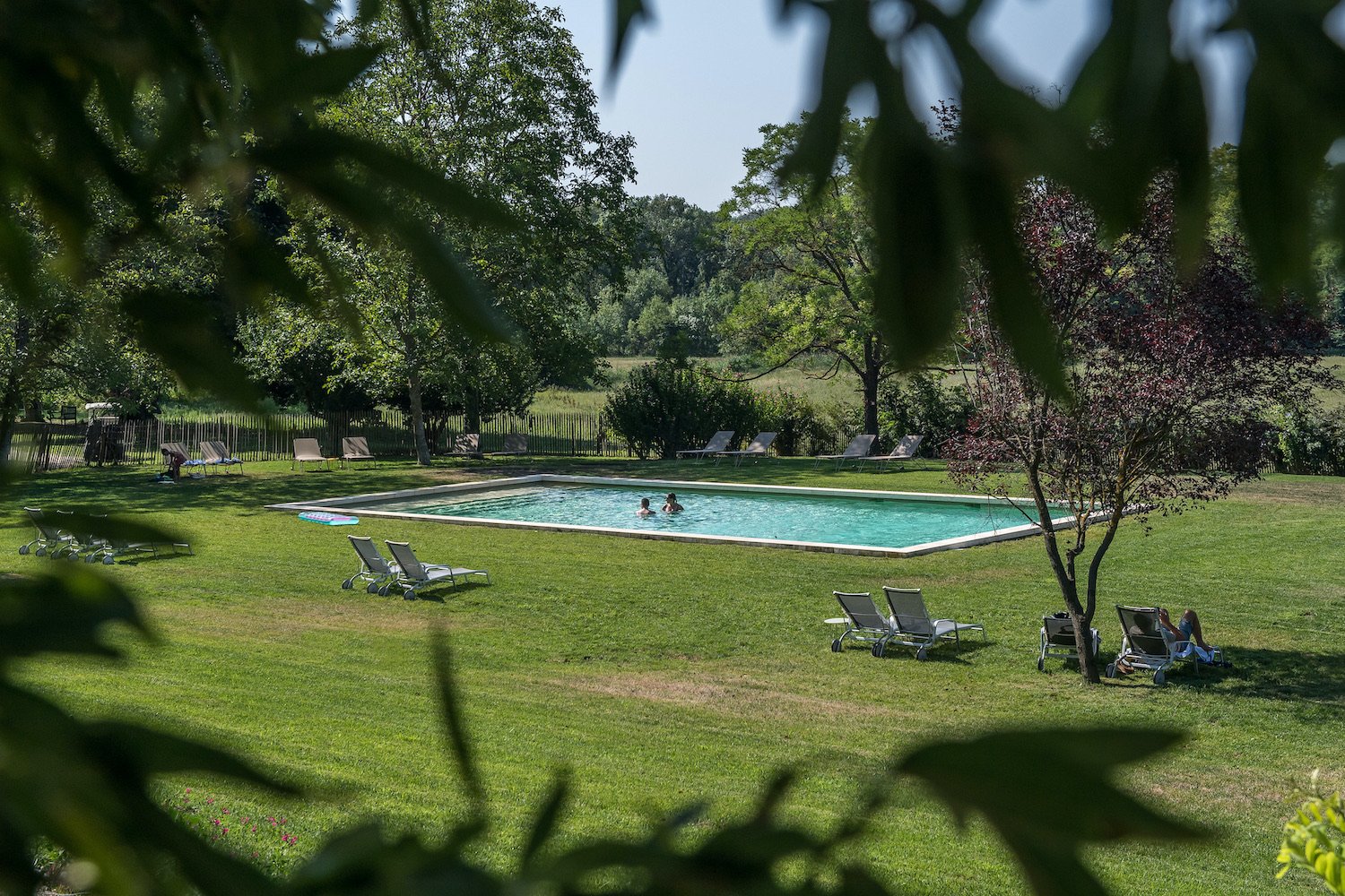 castle to rent in Europe outdoor pool